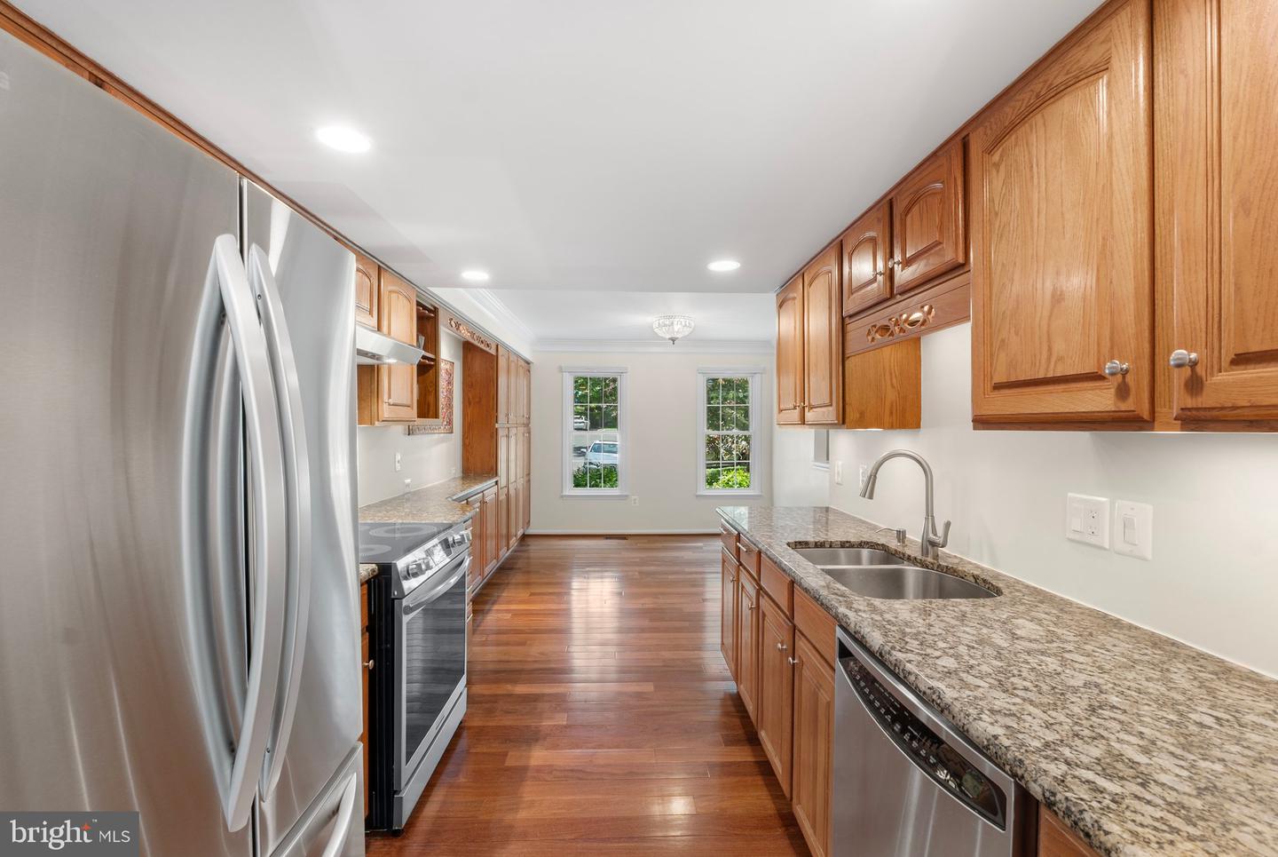 2150 GREENKEEPERS CT, RESTON, Virginia 20191, 3 Bedrooms Bedrooms, ,3 BathroomsBathrooms,Residential,For sale,2150 GREENKEEPERS CT,VAFX2242462 MLS # VAFX2242462