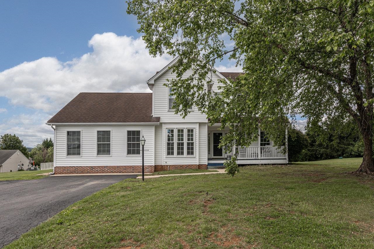 96 HARROGATE DR, FISHERSVILLE, Virginia 22939, 3 Bedrooms Bedrooms, ,2 BathroomsBathrooms,Residential,96 HARROGATE DR,664926 MLS # 664926