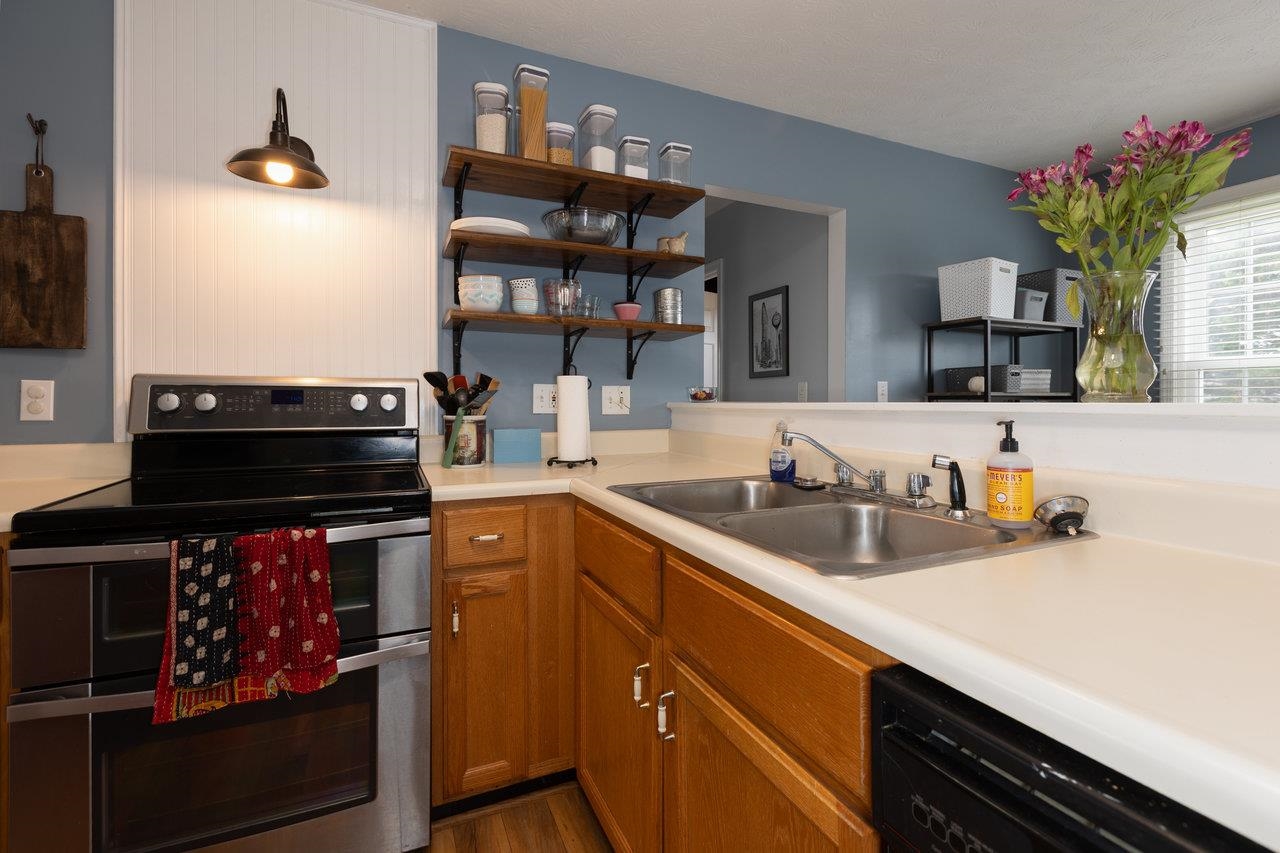 96 HARROGATE DR, FISHERSVILLE, Virginia 22939, 3 Bedrooms Bedrooms, ,2 BathroomsBathrooms,Residential,96 HARROGATE DR,664926 MLS # 664926