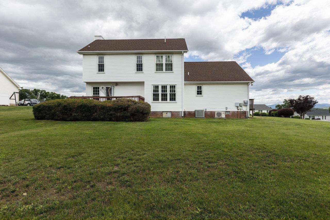 96 HARROGATE DR, FISHERSVILLE, Virginia 22939, 3 Bedrooms Bedrooms, ,2 BathroomsBathrooms,Residential,96 HARROGATE DR,664926 MLS # 664926