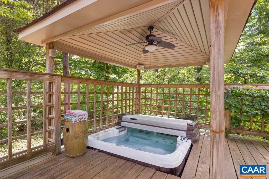 213 TURKEY RIDGE RD, CHARLOTTESVILLE, Virginia 22903, 3 Bedrooms Bedrooms, ,2 BathroomsBathrooms,Residential,213 TURKEY RIDGE RD,664931 MLS # 664931