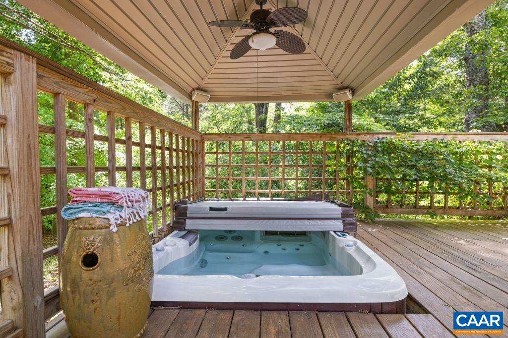213 TURKEY RIDGE RD, CHARLOTTESVILLE, Virginia 22903, 3 Bedrooms Bedrooms, ,2 BathroomsBathrooms,Residential,213 TURKEY RIDGE RD,664931 MLS # 664931