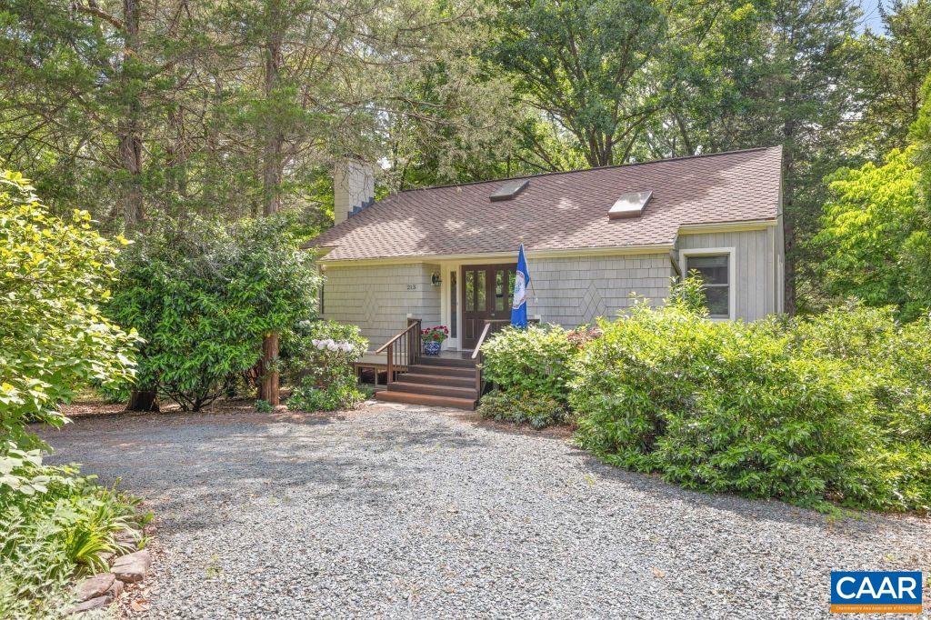 213 TURKEY RIDGE RD, CHARLOTTESVILLE, Virginia 22903, 3 Bedrooms Bedrooms, ,2 BathroomsBathrooms,Residential,213 TURKEY RIDGE RD,664931 MLS # 664931