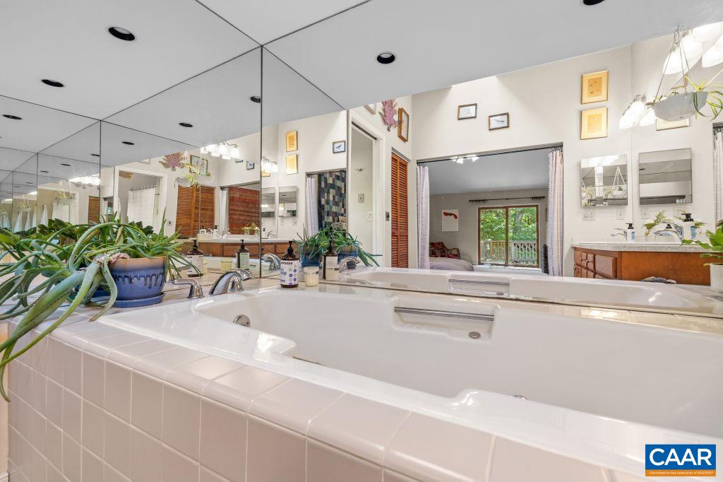 213 TURKEY RIDGE RD, CHARLOTTESVILLE, Virginia 22903, 3 Bedrooms Bedrooms, ,2 BathroomsBathrooms,Residential,213 TURKEY RIDGE RD,664931 MLS # 664931