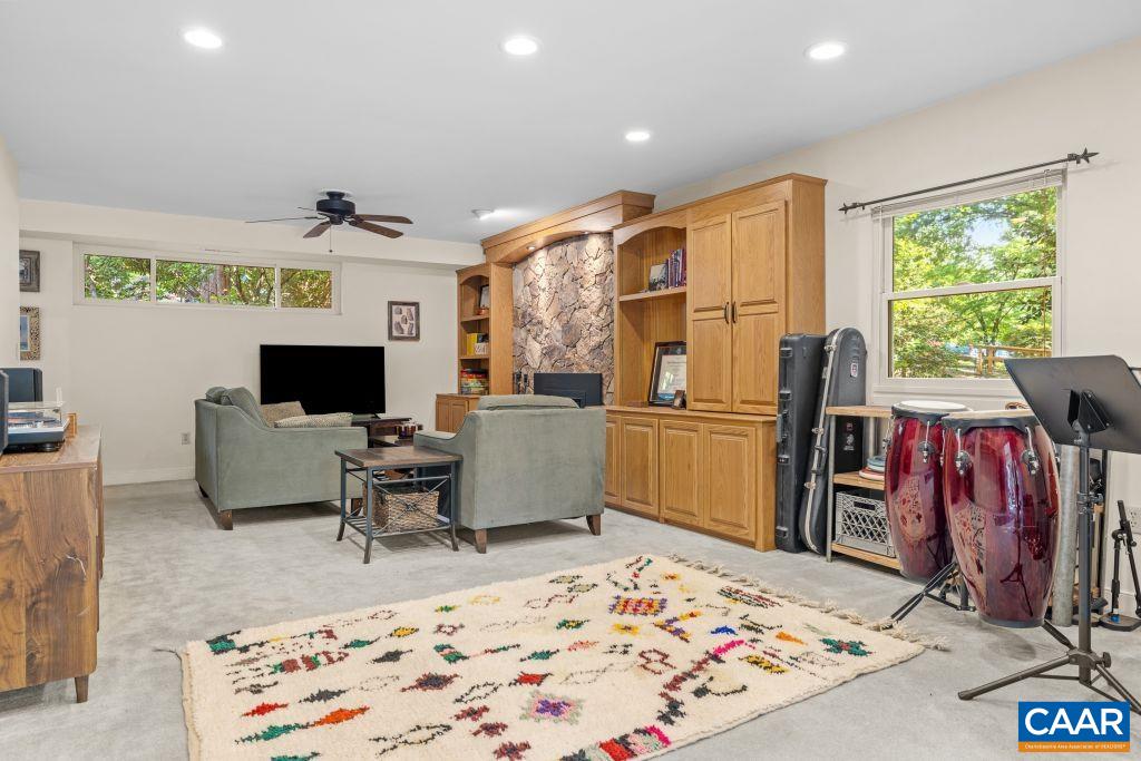 213 TURKEY RIDGE RD, CHARLOTTESVILLE, Virginia 22903, 3 Bedrooms Bedrooms, ,2 BathroomsBathrooms,Residential,213 TURKEY RIDGE RD,664931 MLS # 664931