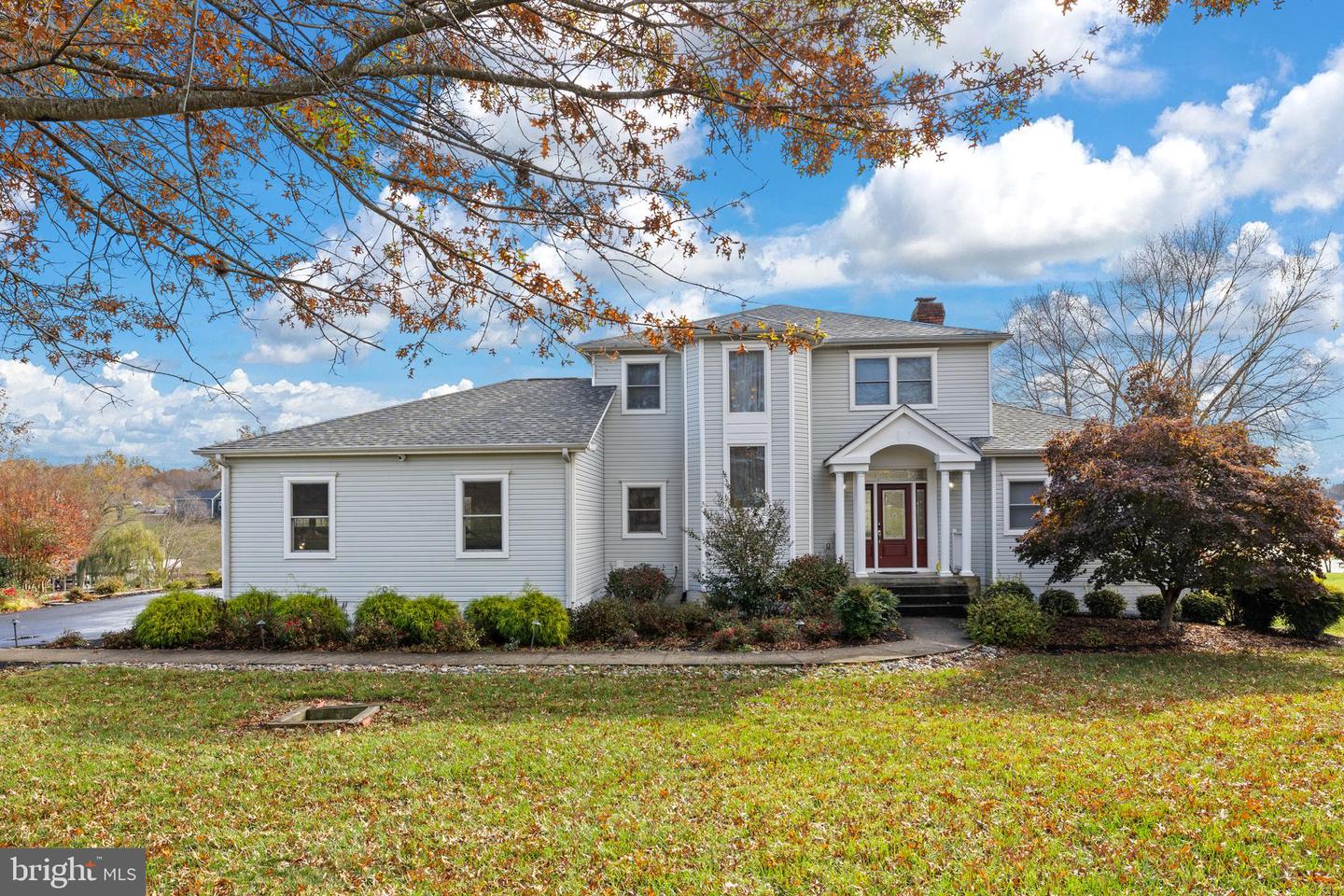 5805 CRESCENT POINT DR, ORANGE, Virginia 22960, 5 Bedrooms Bedrooms, 17 Rooms Rooms,3 BathroomsBathrooms,Residential,For sale,5805 CRESCENT POINT DR,VASP2033332 MLS # VASP2033332