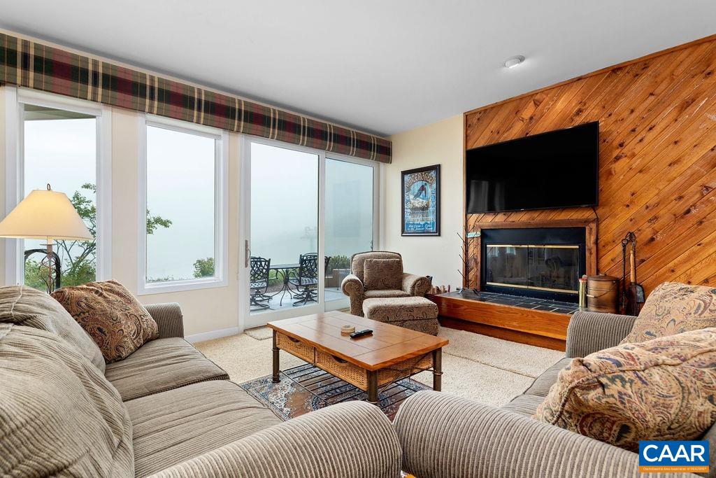 962 DIAMOND HILL CONDOS, WINTERGREEN RESORT, Virginia 22967, 2 Bedrooms Bedrooms, ,2 BathroomsBathrooms,Residential,962 DIAMOND HILL CONDOS,664937 MLS # 664937
