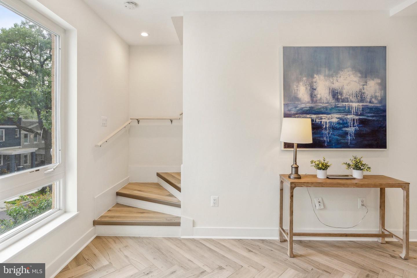 1214 QUEEN ST NE #2, WASHINGTON, District Of Columbia 20002, 3 Bedrooms Bedrooms, 7 Rooms Rooms,3 BathroomsBathrooms,Residential,For sale,1214 QUEEN ST NE #2,DCDC2201966 MLS # DCDC2201966