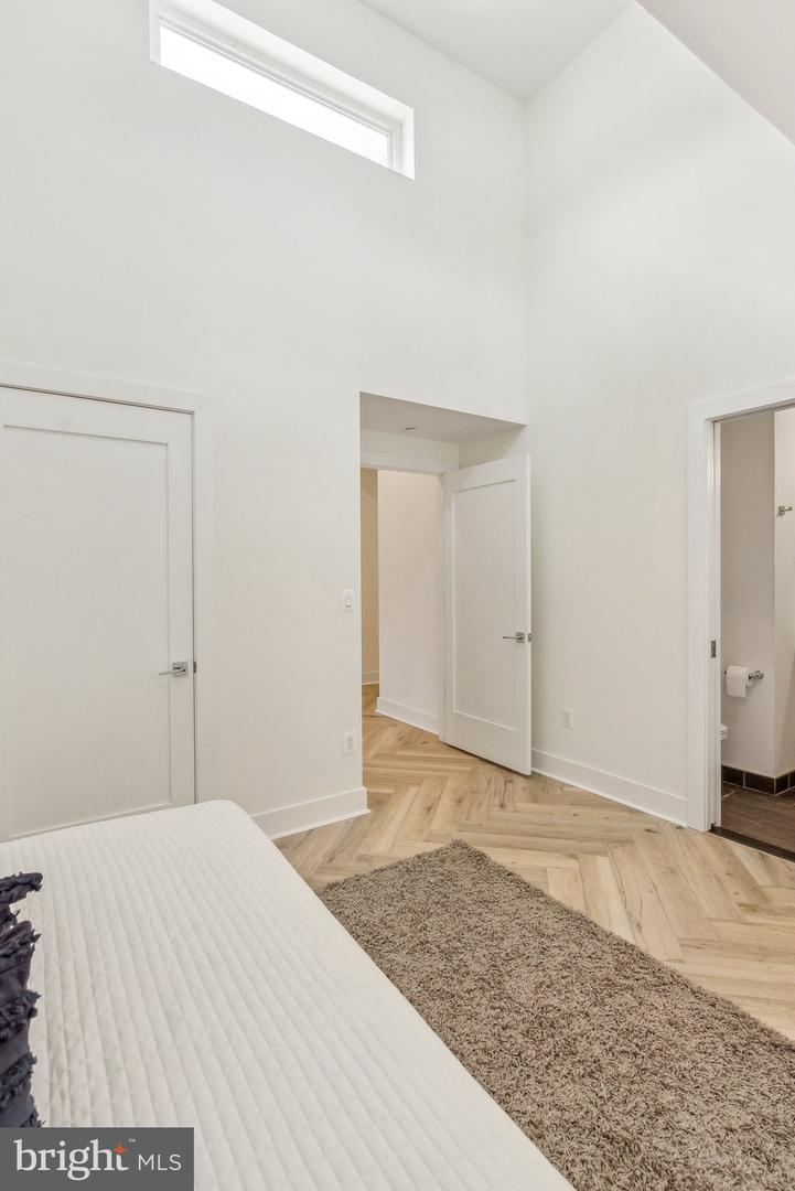 1214 QUEEN ST NE #2, WASHINGTON, District Of Columbia 20002, 3 Bedrooms Bedrooms, 7 Rooms Rooms,3 BathroomsBathrooms,Residential,For sale,1214 QUEEN ST NE #2,DCDC2201966 MLS # DCDC2201966