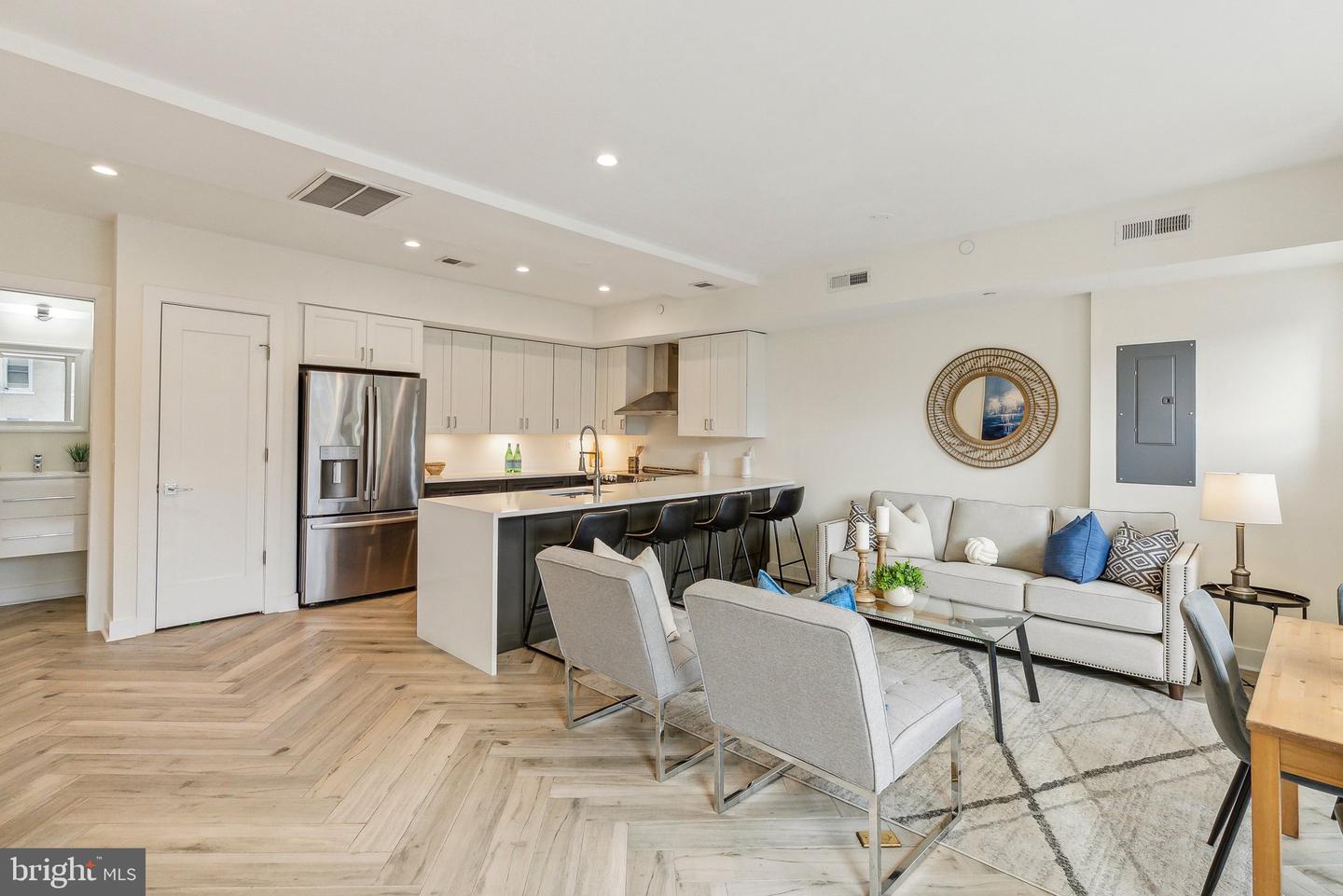 1214 QUEEN ST NE #2, WASHINGTON, District Of Columbia 20002, 3 Bedrooms Bedrooms, 7 Rooms Rooms,3 BathroomsBathrooms,Residential,For sale,1214 QUEEN ST NE #2,DCDC2201966 MLS # DCDC2201966