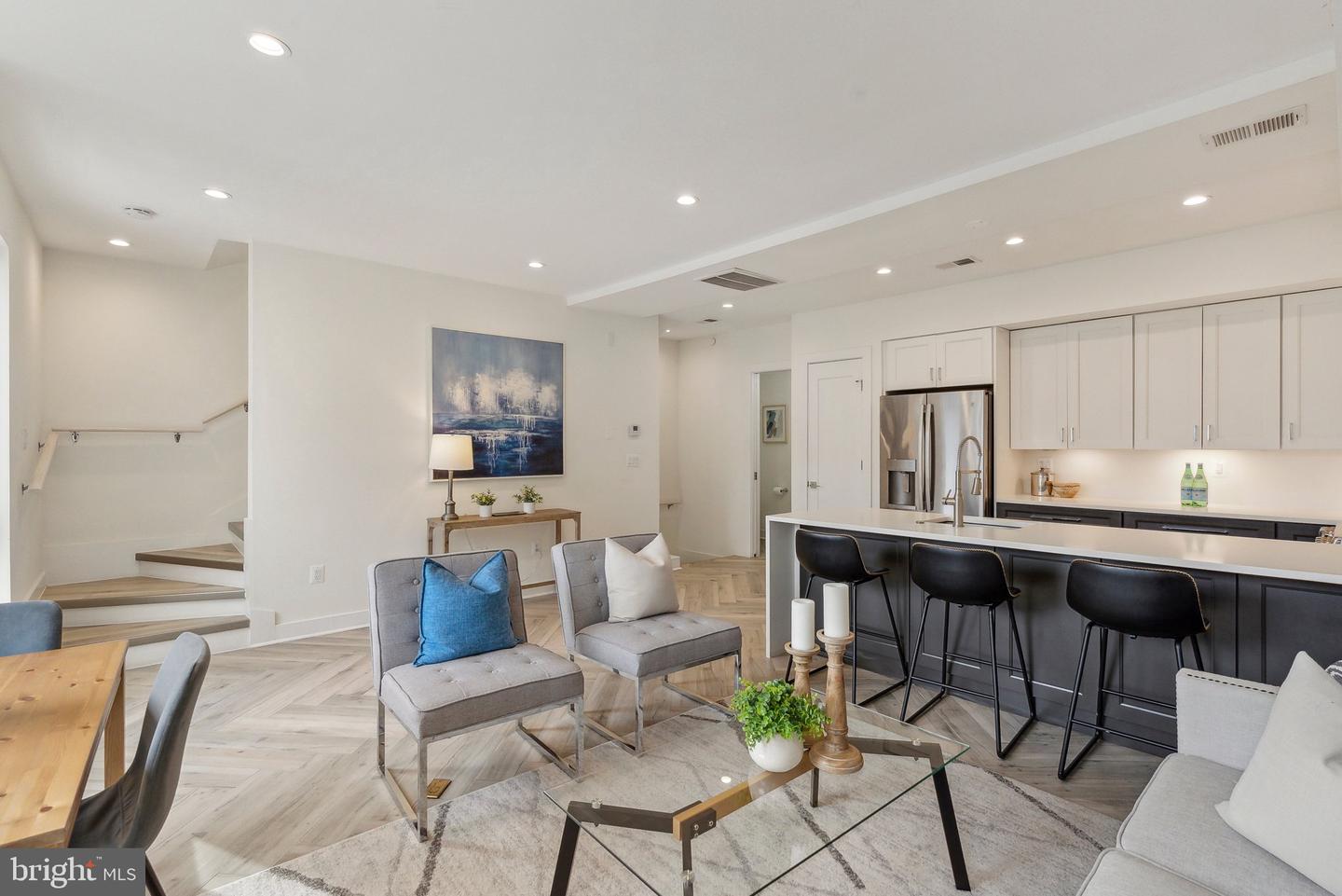 1214 QUEEN ST NE #2, WASHINGTON, District Of Columbia 20002, 3 Bedrooms Bedrooms, 7 Rooms Rooms,3 BathroomsBathrooms,Residential,For sale,1214 QUEEN ST NE #2,DCDC2201966 MLS # DCDC2201966