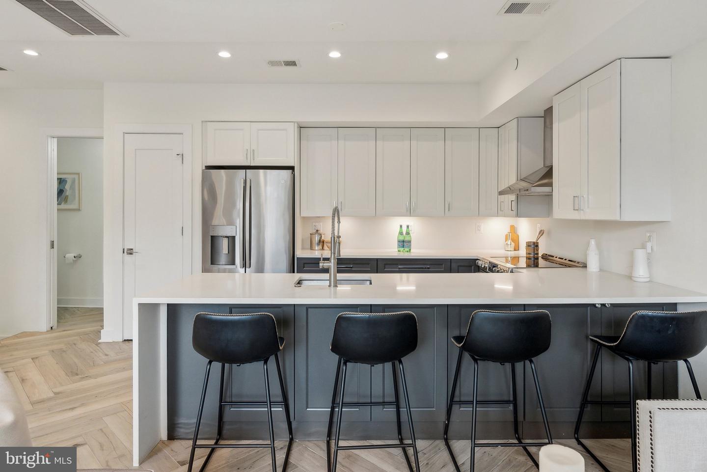 1214 QUEEN ST NE #2, WASHINGTON, District Of Columbia 20002, 3 Bedrooms Bedrooms, 7 Rooms Rooms,3 BathroomsBathrooms,Residential,For sale,1214 QUEEN ST NE #2,DCDC2201966 MLS # DCDC2201966