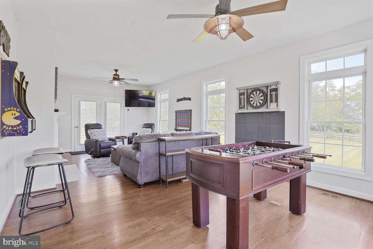 5040 HUMMINGBIRD LN, WARRENTON, Virginia 20187, 5 Bedrooms Bedrooms, ,4 BathroomsBathrooms,Residential,For sale,5040 HUMMINGBIRD LN,VAFQ2016738 MLS # VAFQ2016738