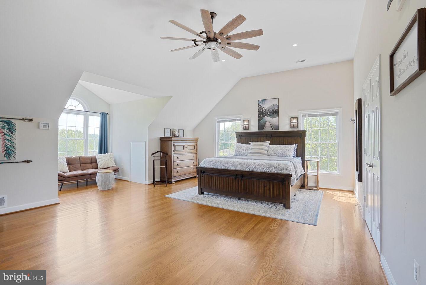 5040 HUMMINGBIRD LN, WARRENTON, Virginia 20187, 5 Bedrooms Bedrooms, ,4 BathroomsBathrooms,Residential,For sale,5040 HUMMINGBIRD LN,VAFQ2016738 MLS # VAFQ2016738