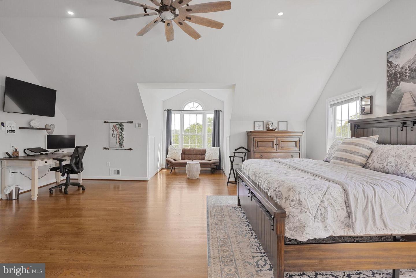 5040 HUMMINGBIRD LN, WARRENTON, Virginia 20187, 5 Bedrooms Bedrooms, ,4 BathroomsBathrooms,Residential,For sale,5040 HUMMINGBIRD LN,VAFQ2016738 MLS # VAFQ2016738