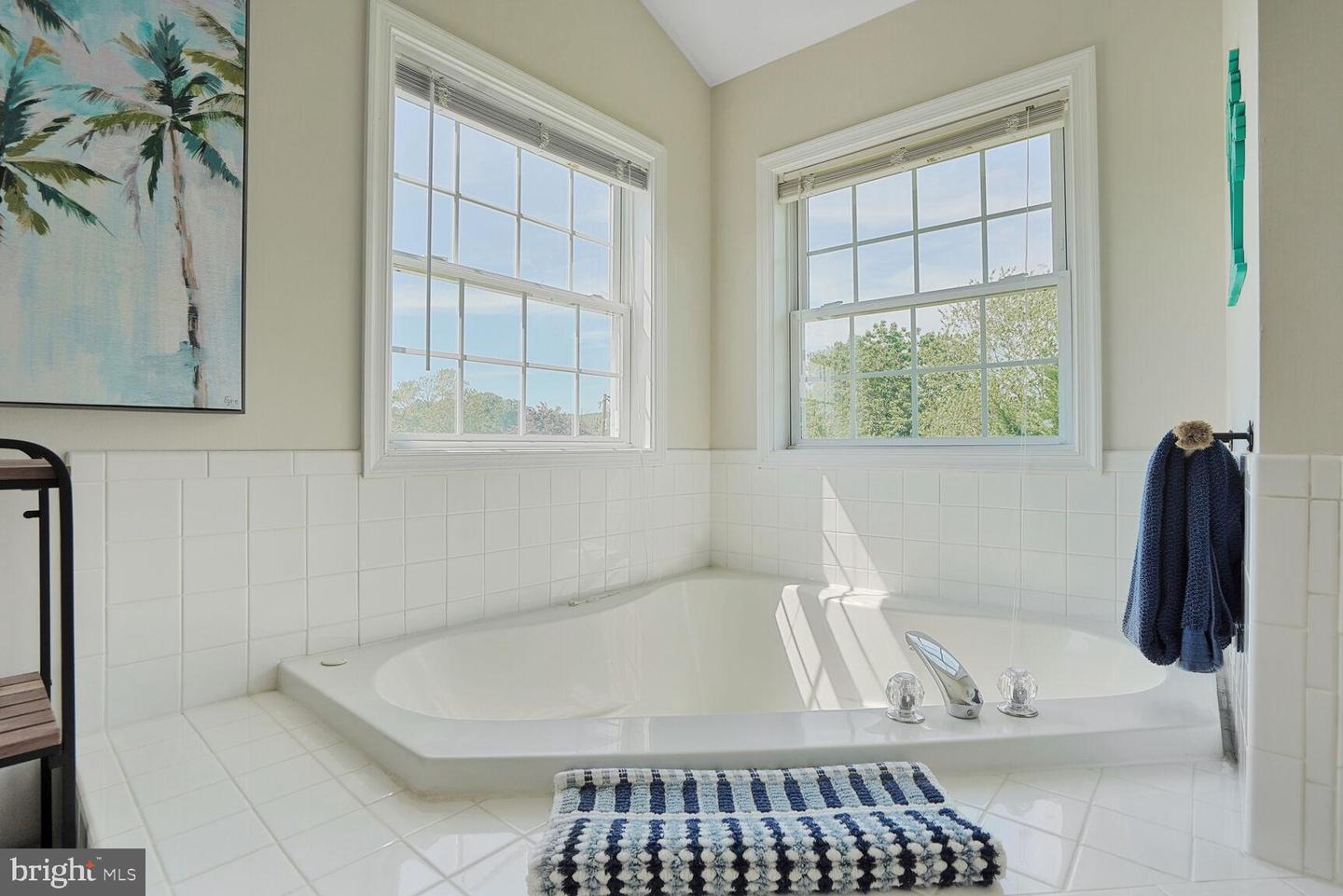 5040 HUMMINGBIRD LN, WARRENTON, Virginia 20187, 5 Bedrooms Bedrooms, ,4 BathroomsBathrooms,Residential,For sale,5040 HUMMINGBIRD LN,VAFQ2016738 MLS # VAFQ2016738