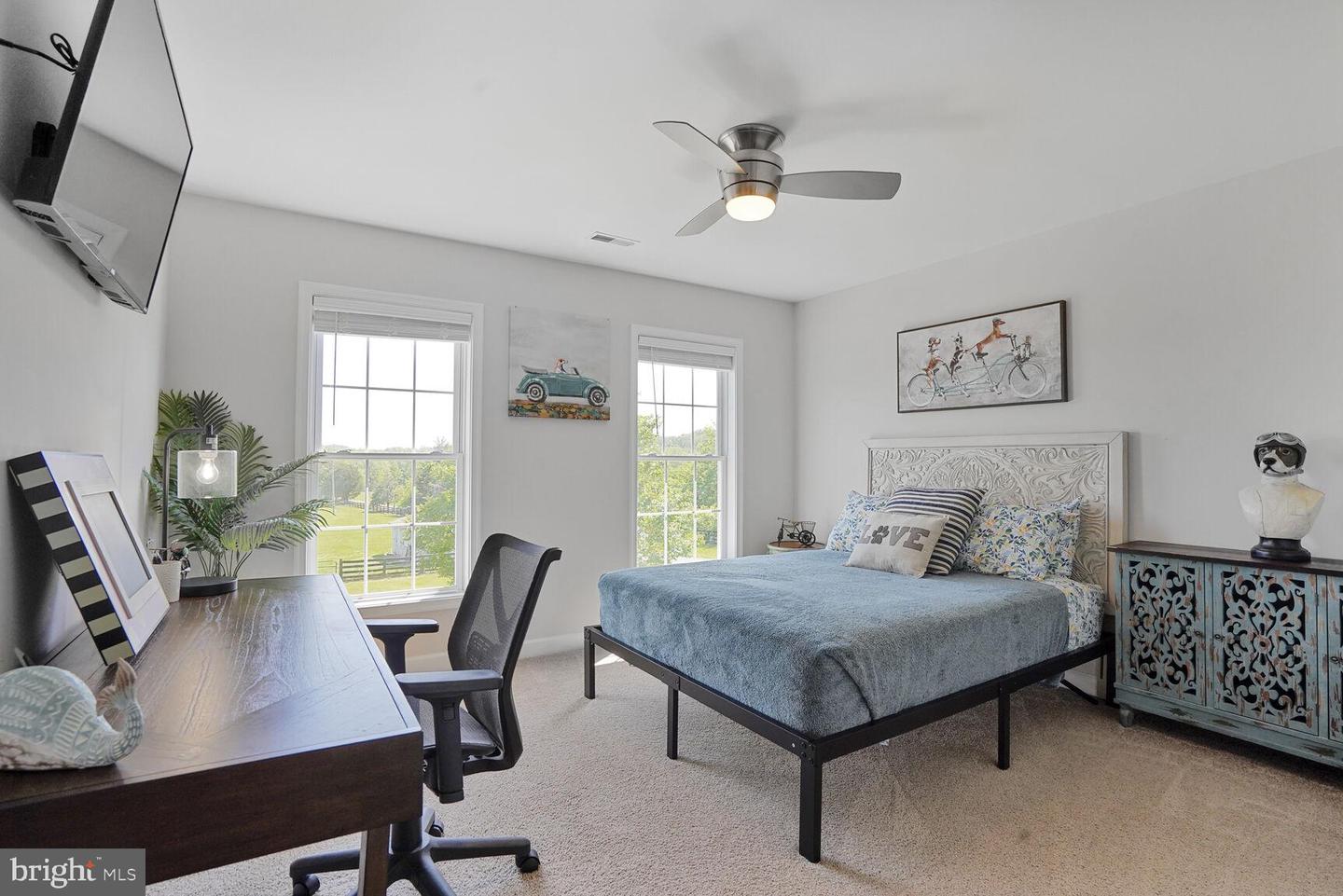 5040 HUMMINGBIRD LN, WARRENTON, Virginia 20187, 5 Bedrooms Bedrooms, ,4 BathroomsBathrooms,Residential,For sale,5040 HUMMINGBIRD LN,VAFQ2016738 MLS # VAFQ2016738