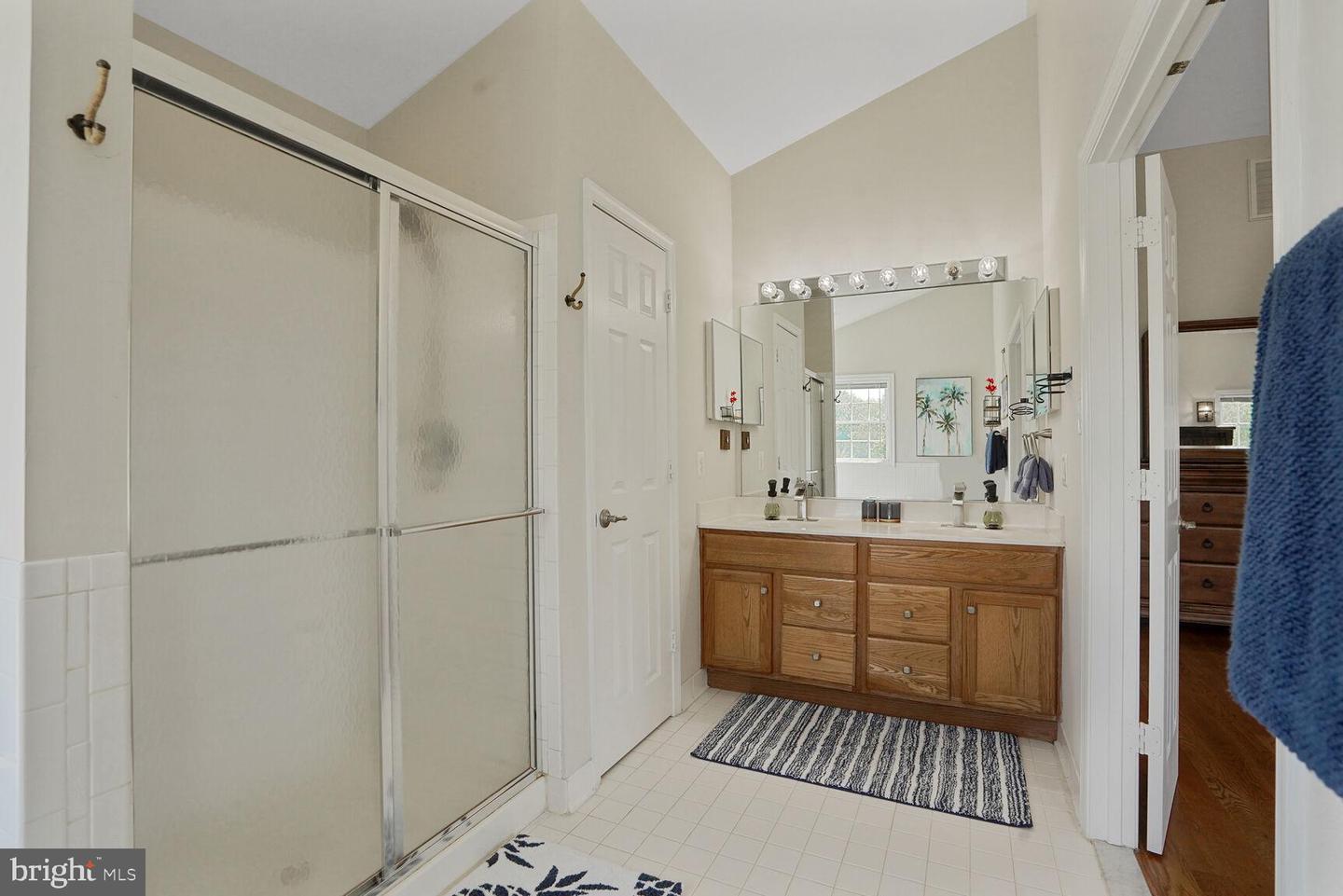 5040 HUMMINGBIRD LN, WARRENTON, Virginia 20187, 5 Bedrooms Bedrooms, ,4 BathroomsBathrooms,Residential,For sale,5040 HUMMINGBIRD LN,VAFQ2016738 MLS # VAFQ2016738