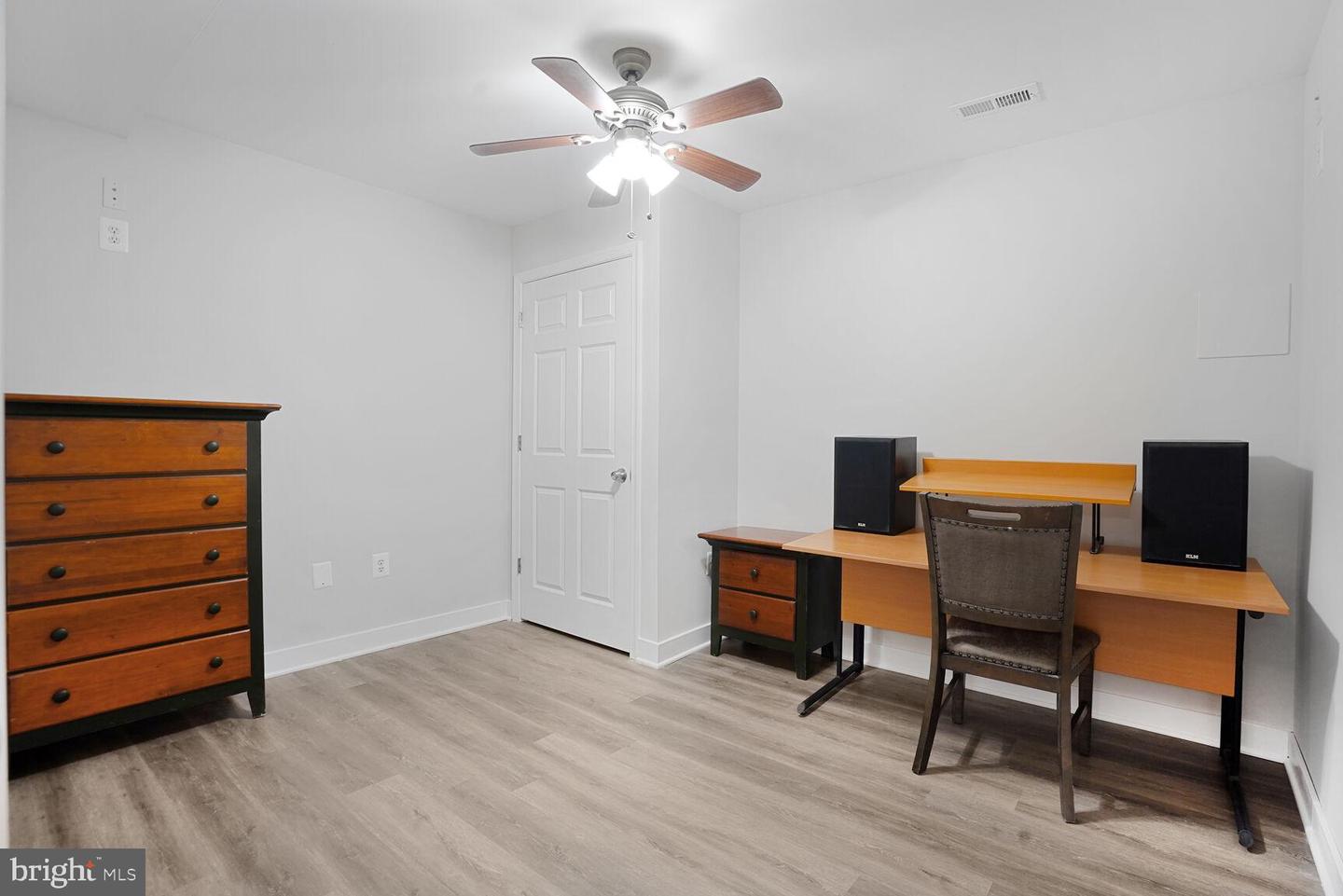 5040 HUMMINGBIRD LN, WARRENTON, Virginia 20187, 5 Bedrooms Bedrooms, ,4 BathroomsBathrooms,Residential,For sale,5040 HUMMINGBIRD LN,VAFQ2016738 MLS # VAFQ2016738