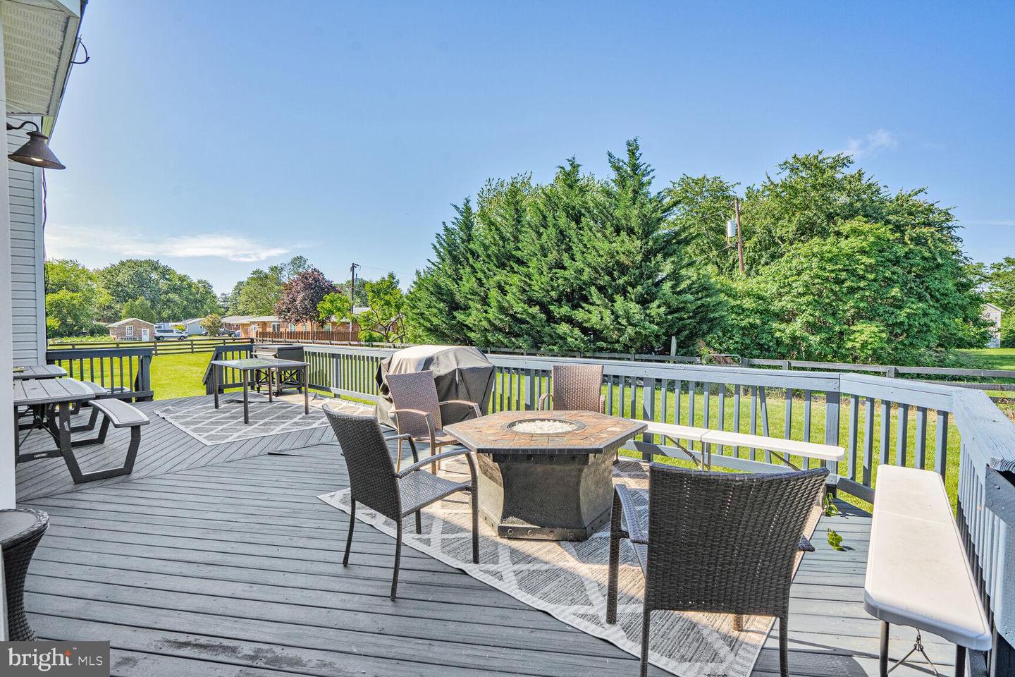 5040 HUMMINGBIRD LN, WARRENTON, Virginia 20187, 5 Bedrooms Bedrooms, ,4 BathroomsBathrooms,Residential,For sale,5040 HUMMINGBIRD LN,VAFQ2016738 MLS # VAFQ2016738