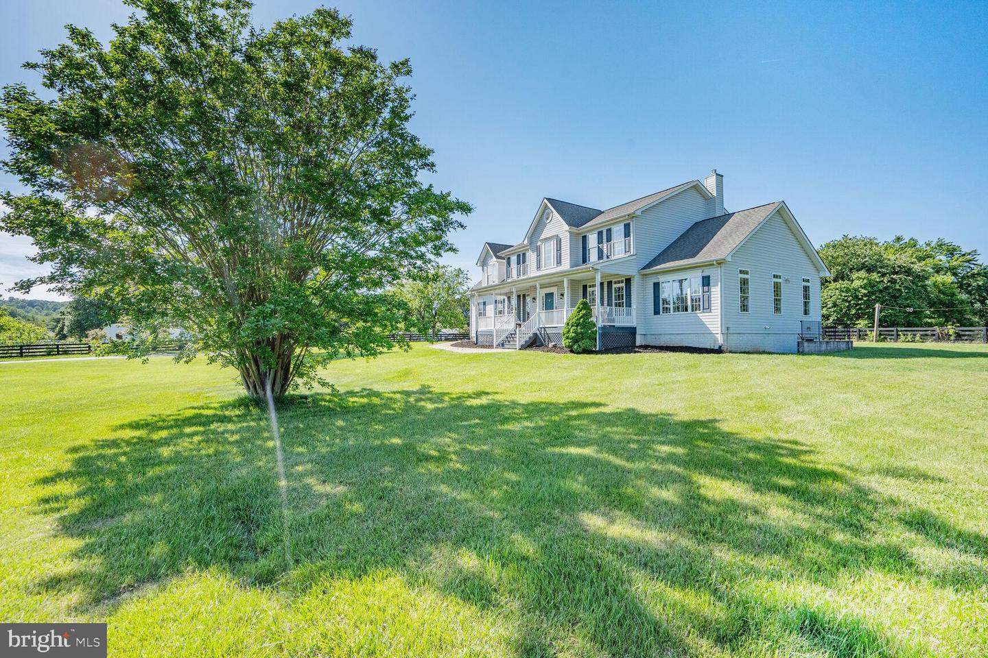 5040 HUMMINGBIRD LN, WARRENTON, Virginia 20187, 5 Bedrooms Bedrooms, ,4 BathroomsBathrooms,Residential,For sale,5040 HUMMINGBIRD LN,VAFQ2016738 MLS # VAFQ2016738