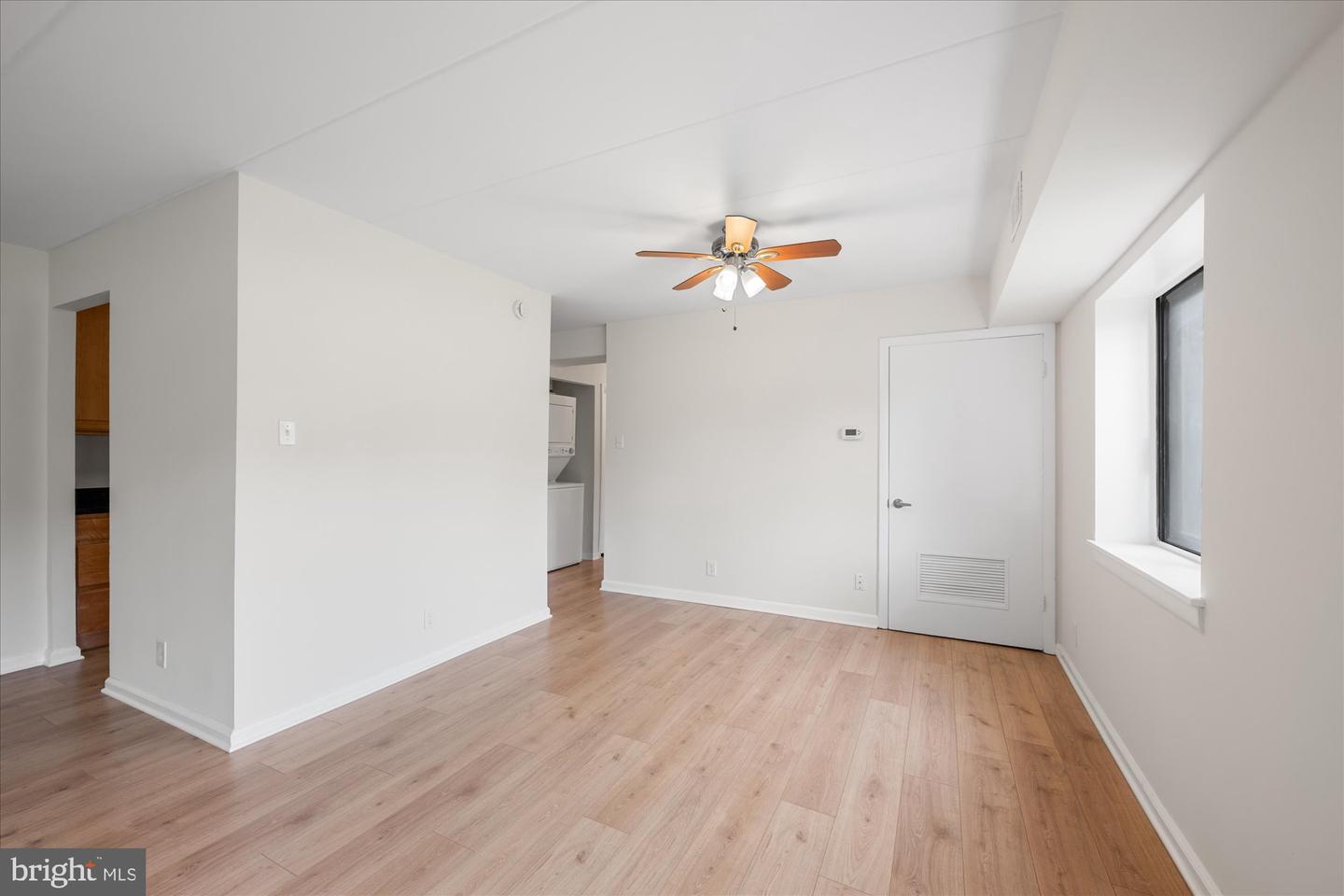 6270 EDSALL RD #101, ALEXANDRIA, Virginia 22312, 2 Bedrooms Bedrooms, ,2 BathroomsBathrooms,Residential,For sale,6270 EDSALL RD #101,VAAX2045612 MLS # VAAX2045612