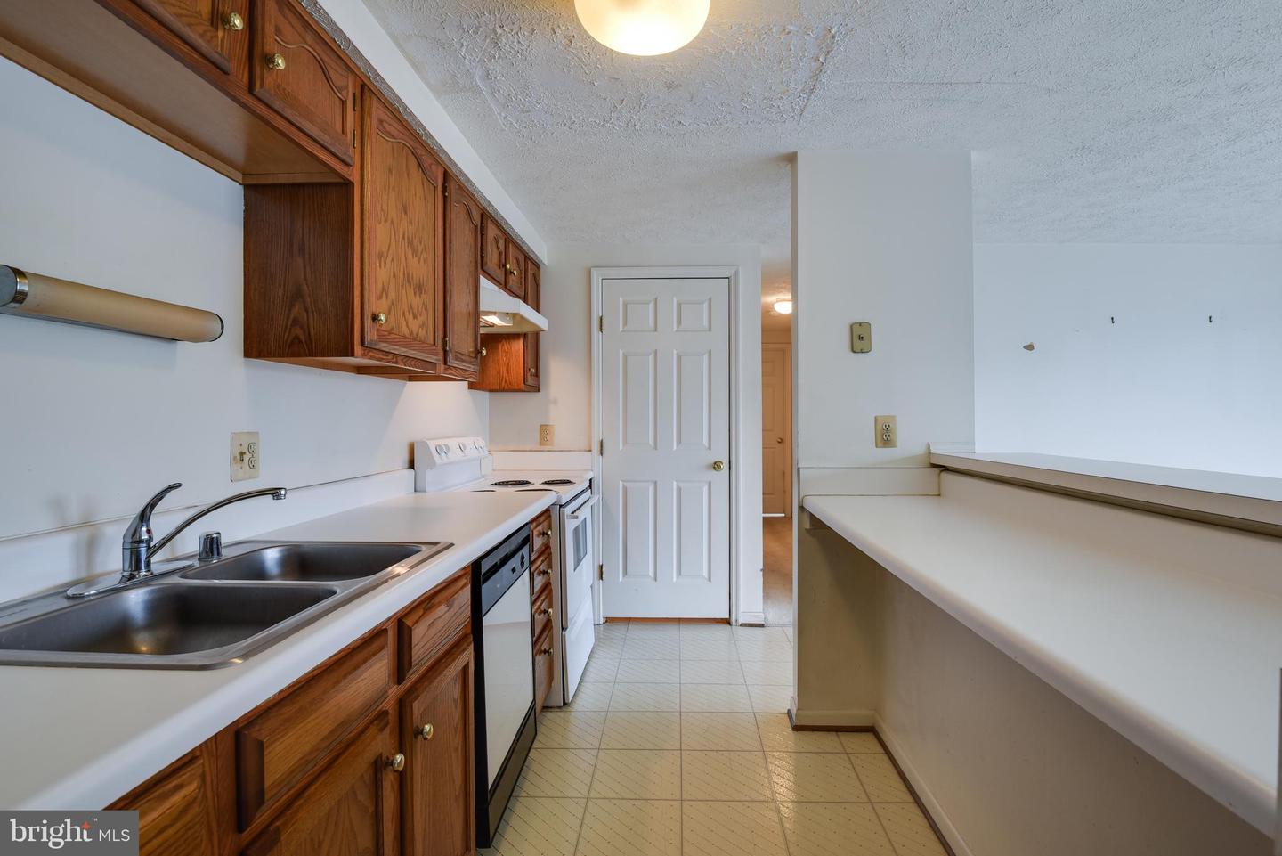 17060 CAPRI LN #204, DUMFRIES, Virginia 22026, 2 Bedrooms Bedrooms, ,2 BathroomsBathrooms,Residential,For sale,17060 CAPRI LN #204,VAPW2095314 MLS # VAPW2095314