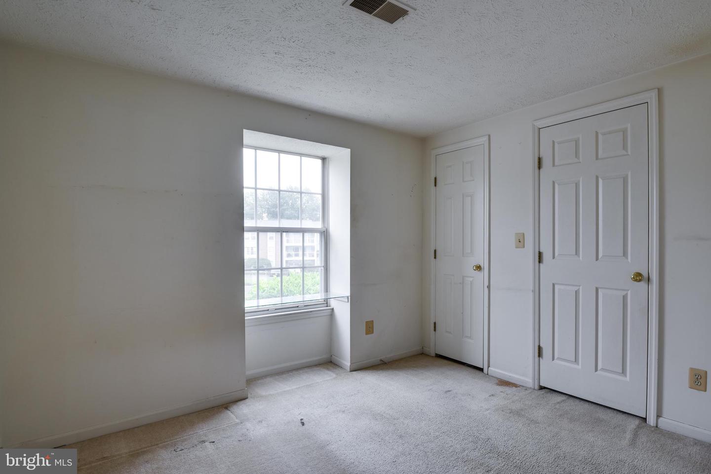 17060 CAPRI LN #204, DUMFRIES, Virginia 22026, 2 Bedrooms Bedrooms, ,2 BathroomsBathrooms,Residential,For sale,17060 CAPRI LN #204,VAPW2095314 MLS # VAPW2095314