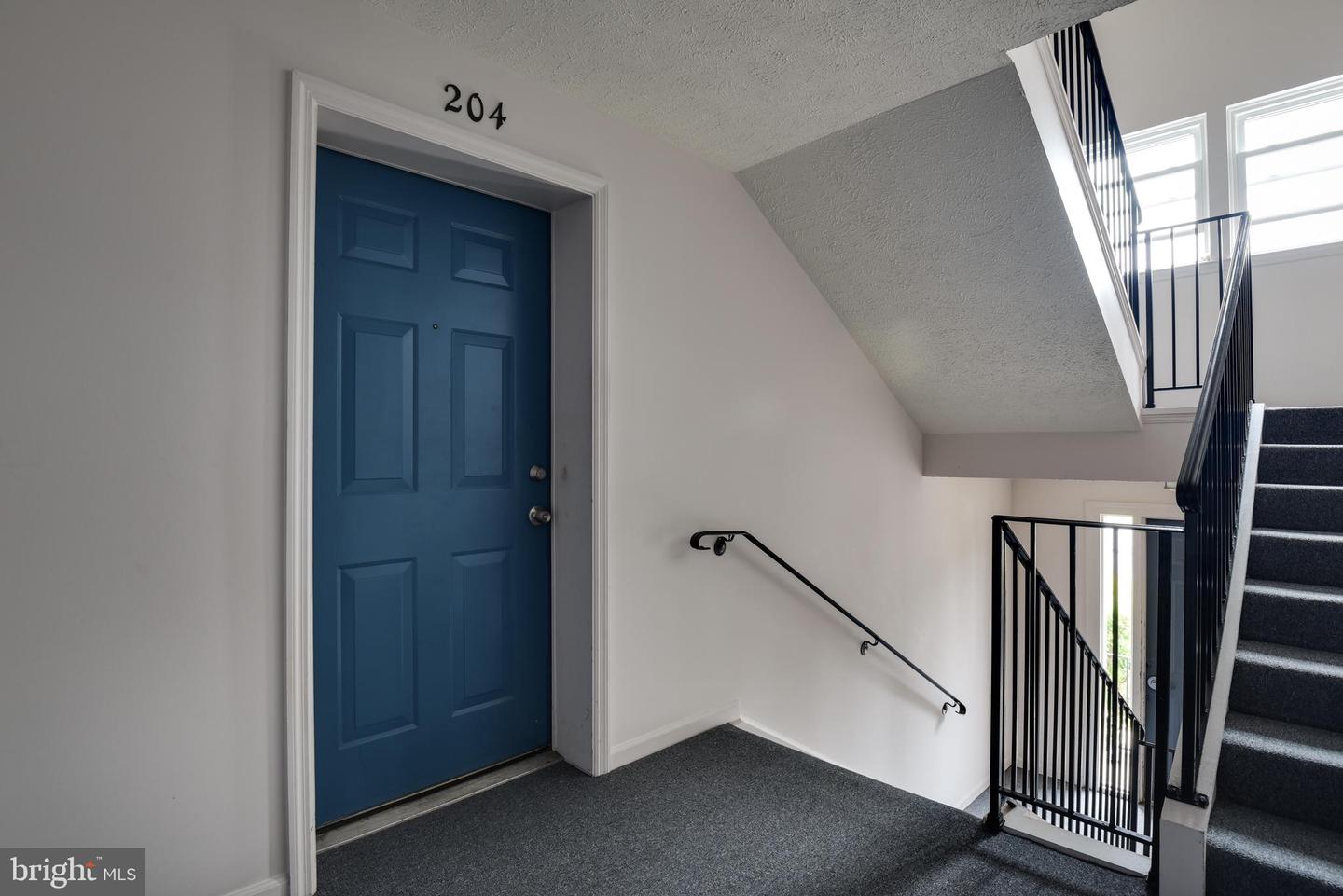 17060 CAPRI LN #204, DUMFRIES, Virginia 22026, 2 Bedrooms Bedrooms, ,2 BathroomsBathrooms,Residential,For sale,17060 CAPRI LN #204,VAPW2095314 MLS # VAPW2095314