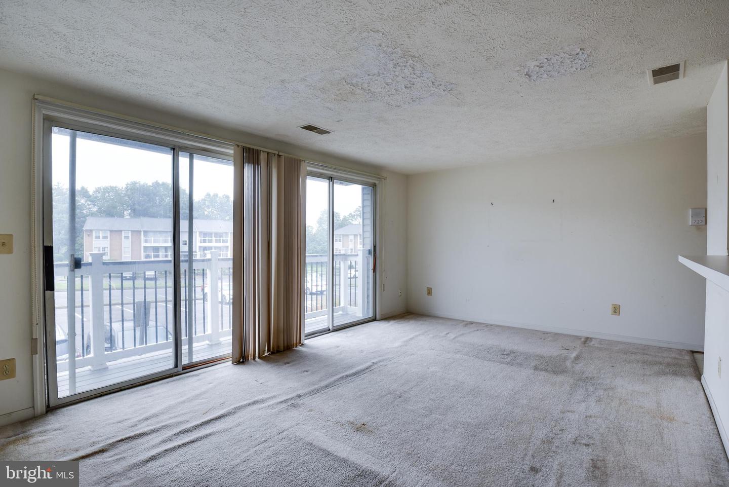 17060 CAPRI LN #204, DUMFRIES, Virginia 22026, 2 Bedrooms Bedrooms, ,2 BathroomsBathrooms,Residential,For sale,17060 CAPRI LN #204,VAPW2095314 MLS # VAPW2095314
