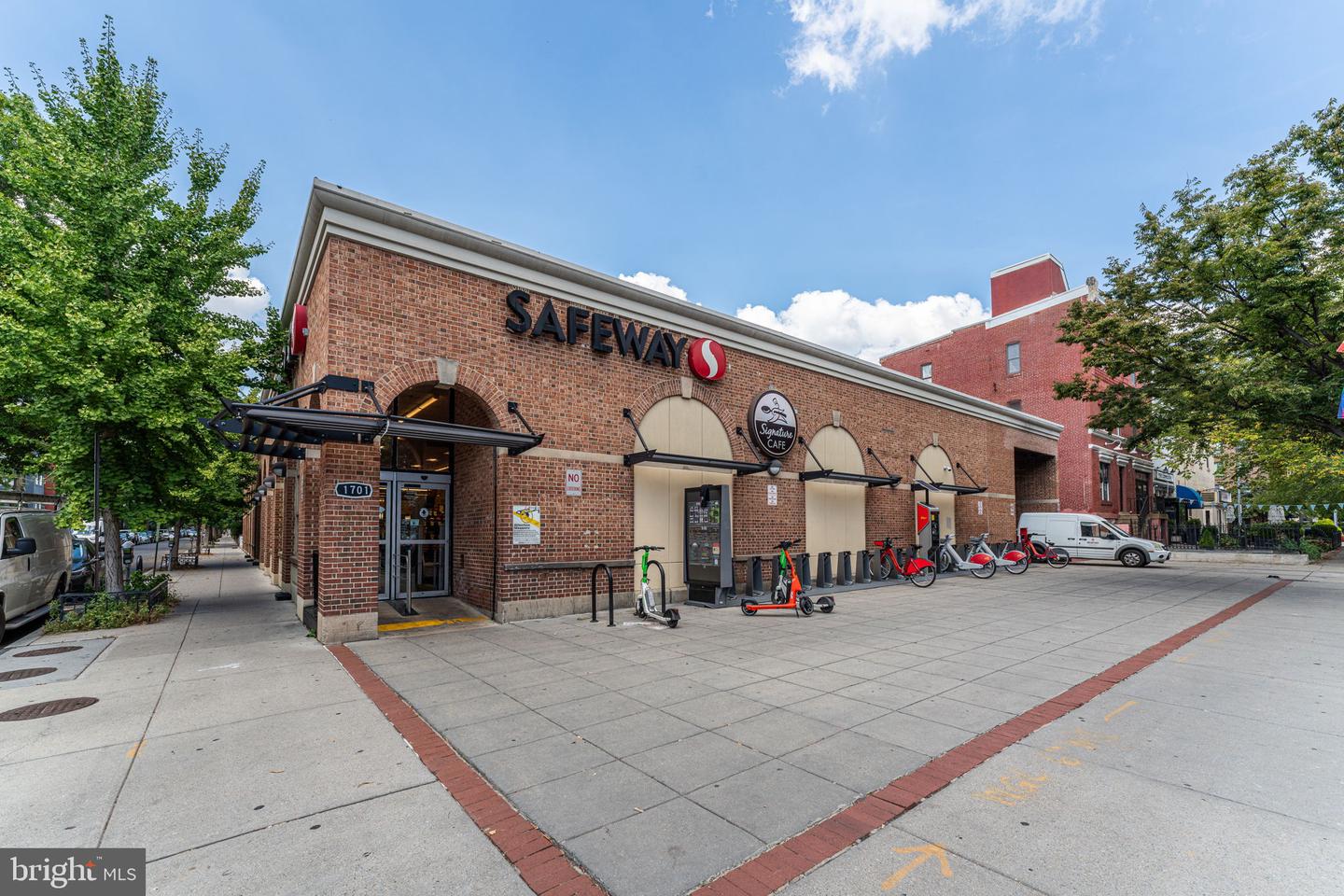 1615 Q ST NW NW #301/303, WASHINGTON, District Of Columbia 20009, 2 Bedrooms Bedrooms, ,2 BathroomsBathrooms,Residential,For sale,1615 Q ST NW NW #301/303,DCDC2202084 MLS # DCDC2202084