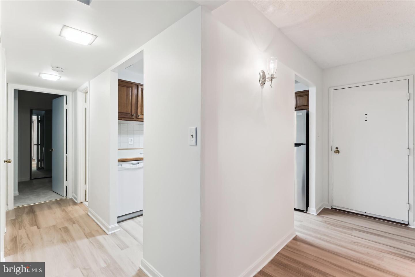 801-NORTH N HOWARD ST #305, ALEXANDRIA, Virginia 22304, 2 Bedrooms Bedrooms, 5 Rooms Rooms,2 BathroomsBathrooms,Residential,For sale,801-NORTH N HOWARD ST #305,VAAX2045632 MLS # VAAX2045632