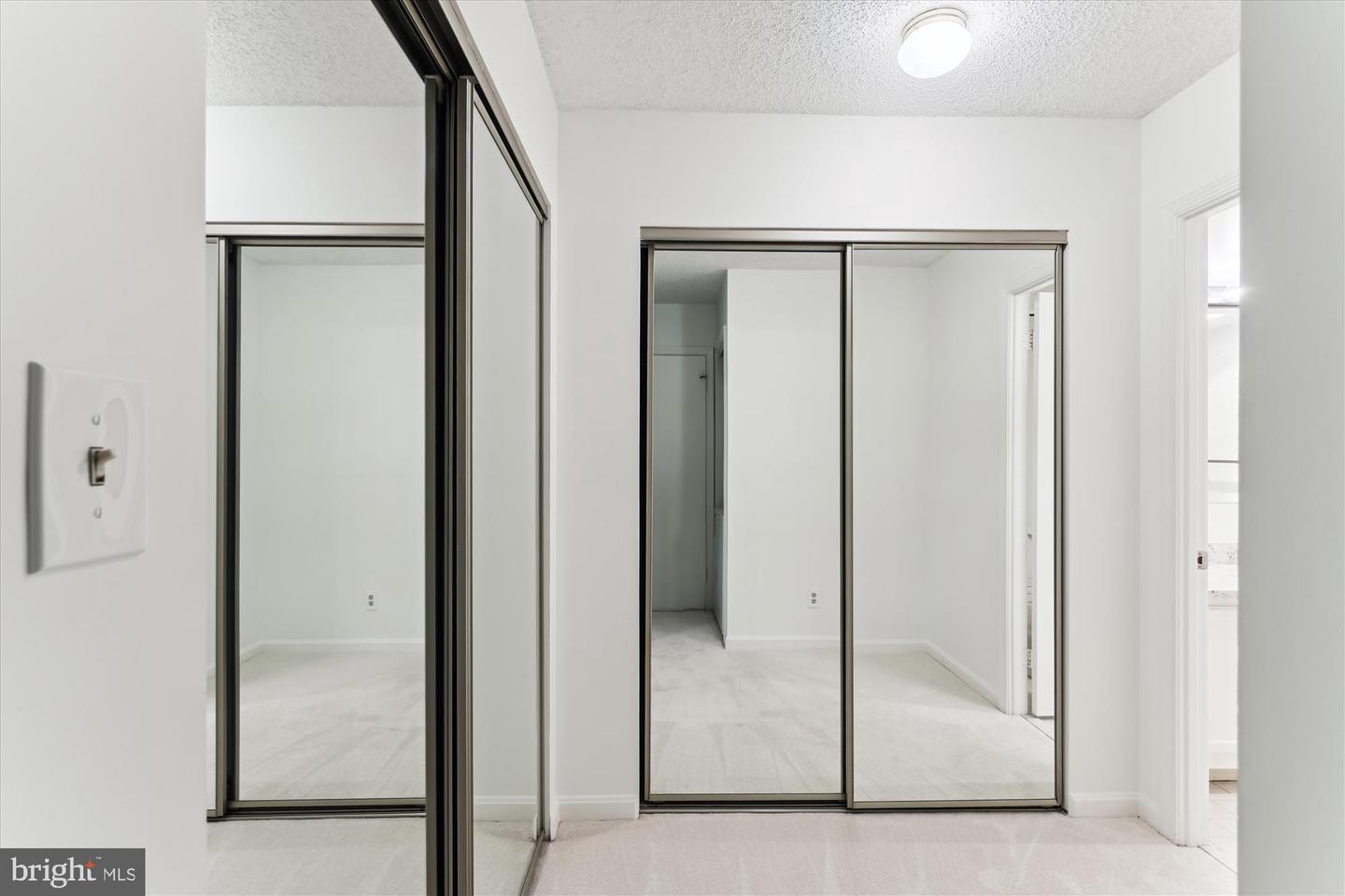 801-NORTH N HOWARD ST #305, ALEXANDRIA, Virginia 22304, 2 Bedrooms Bedrooms, 5 Rooms Rooms,2 BathroomsBathrooms,Residential,For sale,801-NORTH N HOWARD ST #305,VAAX2045632 MLS # VAAX2045632