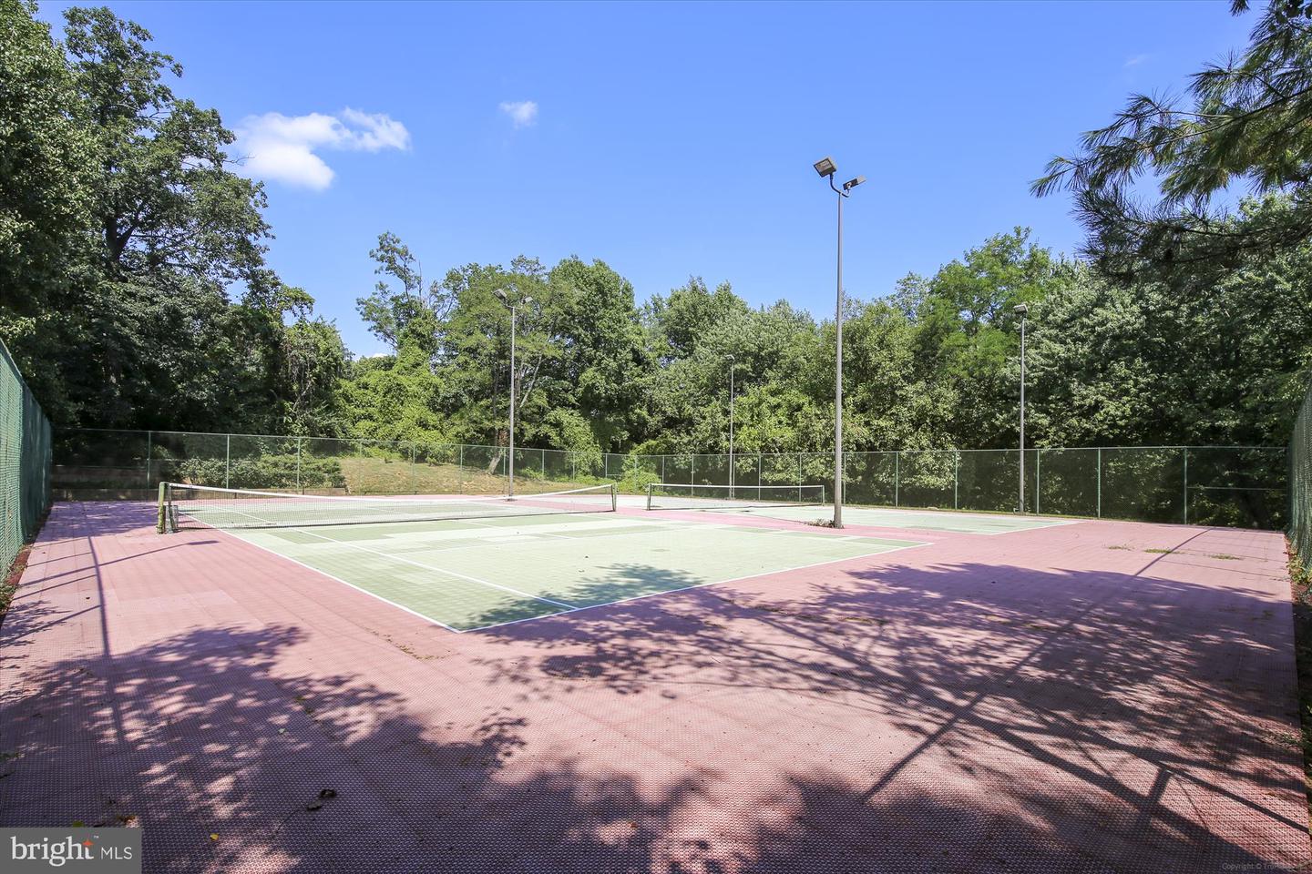 801-NORTH N HOWARD ST #305, ALEXANDRIA, Virginia 22304, 2 Bedrooms Bedrooms, 5 Rooms Rooms,2 BathroomsBathrooms,Residential,For sale,801-NORTH N HOWARD ST #305,VAAX2045632 MLS # VAAX2045632