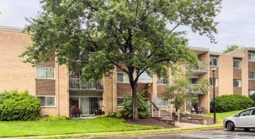 2902 KINGS CHAPEL RD #6, FALLS CHURCH, Virginia 22042, 3 Bedrooms Bedrooms, ,2 BathroomsBathrooms,Residential,For sale,2902 KINGS CHAPEL RD #6,VAFX2242696 MLS # VAFX2242696