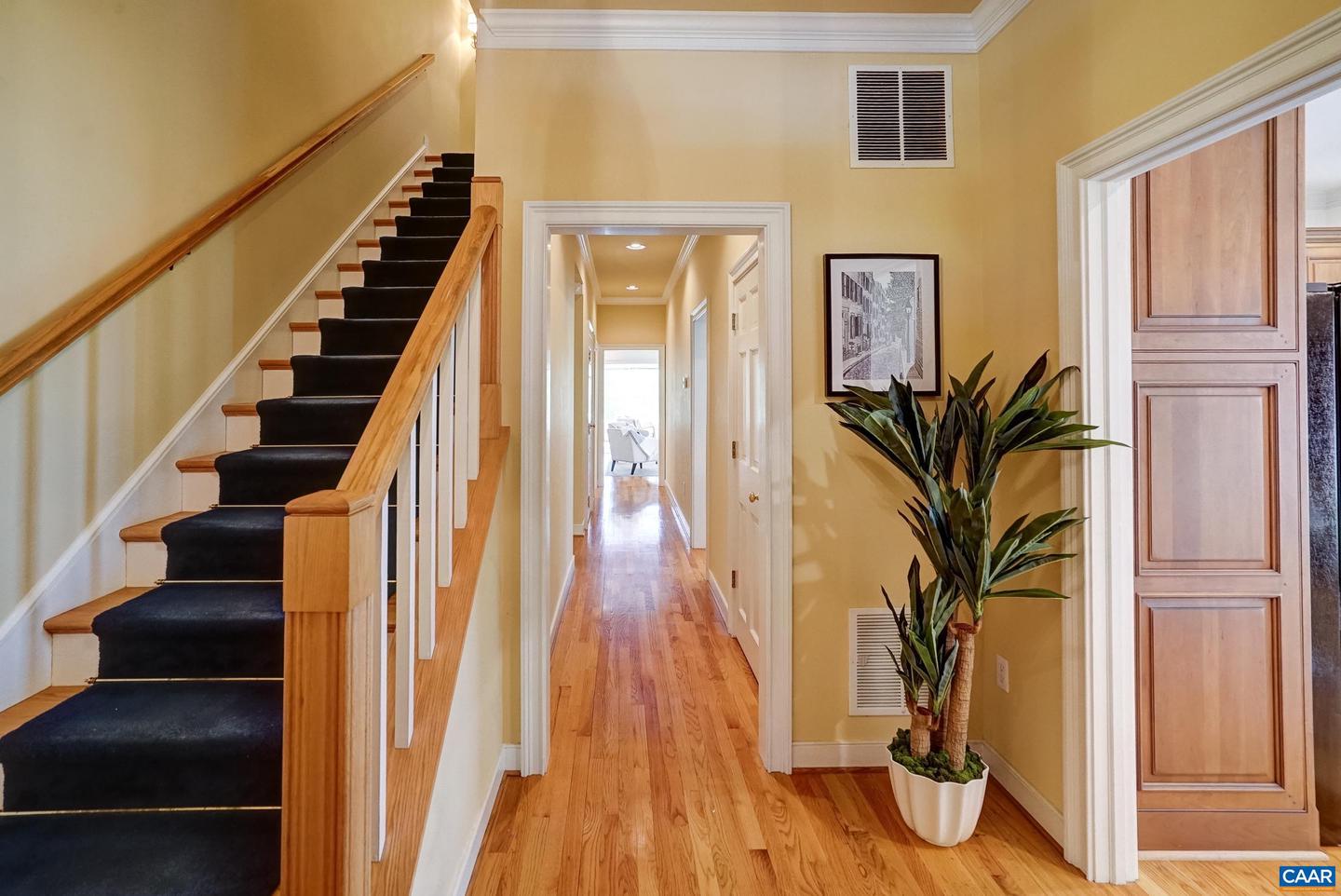 512 WORTHINGTON DR #B, CHARLOTTESVILLE, Virginia 22903, 2 Bedrooms Bedrooms, ,2 BathroomsBathrooms,Residential,For sale,512 WORTHINGTON DR #B,664846 MLS # 664846