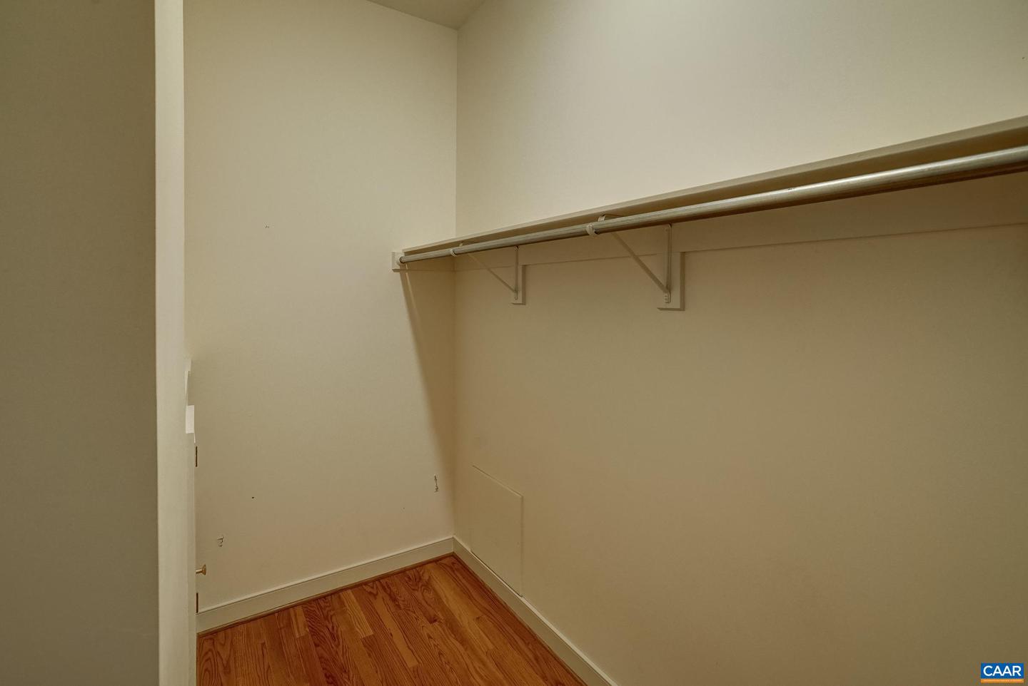 512 WORTHINGTON DR #B, CHARLOTTESVILLE, Virginia 22903, 2 Bedrooms Bedrooms, ,2 BathroomsBathrooms,Residential,For sale,512 WORTHINGTON DR #B,664846 MLS # 664846