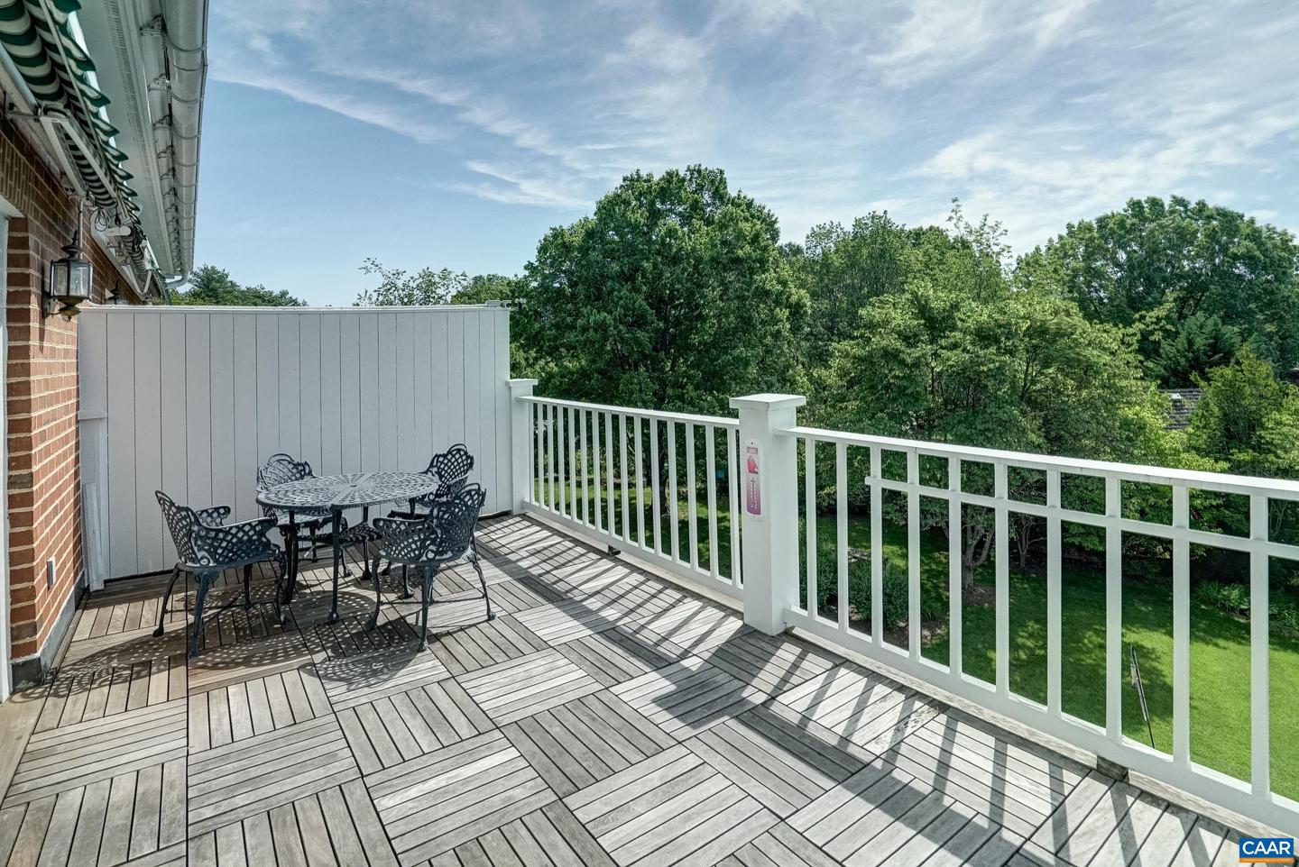 512 WORTHINGTON DR #B, CHARLOTTESVILLE, Virginia 22903, 2 Bedrooms Bedrooms, ,2 BathroomsBathrooms,Residential,For sale,512 WORTHINGTON DR #B,664846 MLS # 664846