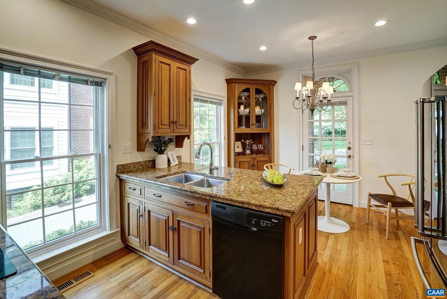 512 WORTHINGTON DR #B, CHARLOTTESVILLE, Virginia 22903, 2 Bedrooms Bedrooms, ,2 BathroomsBathrooms,Residential,For sale,512 WORTHINGTON DR #B,664846 MLS # 664846