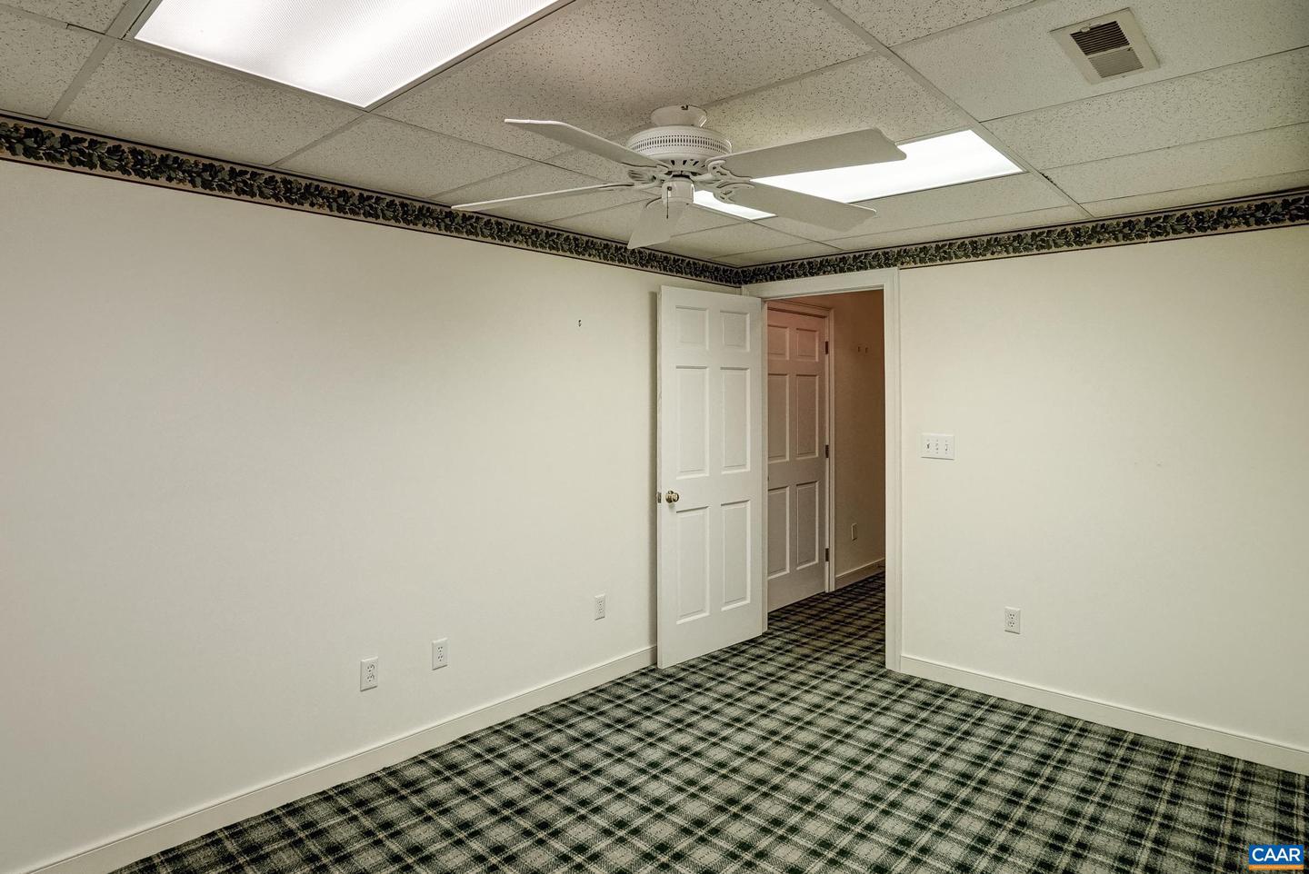 512 WORTHINGTON DR #B, CHARLOTTESVILLE, Virginia 22903, 2 Bedrooms Bedrooms, ,2 BathroomsBathrooms,Residential,For sale,512 WORTHINGTON DR #B,664846 MLS # 664846