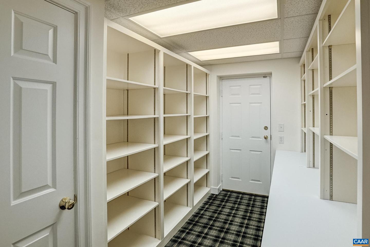 512 WORTHINGTON DR #B, CHARLOTTESVILLE, Virginia 22903, 2 Bedrooms Bedrooms, ,2 BathroomsBathrooms,Residential,For sale,512 WORTHINGTON DR #B,664846 MLS # 664846