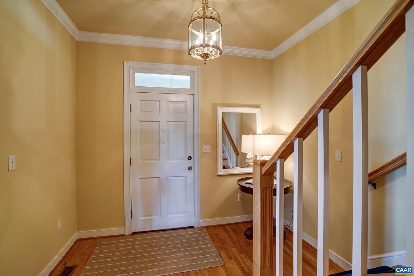 512 WORTHINGTON DR #B, CHARLOTTESVILLE, Virginia 22903, 2 Bedrooms Bedrooms, ,2 BathroomsBathrooms,Residential,For sale,512 WORTHINGTON DR #B,664846 MLS # 664846