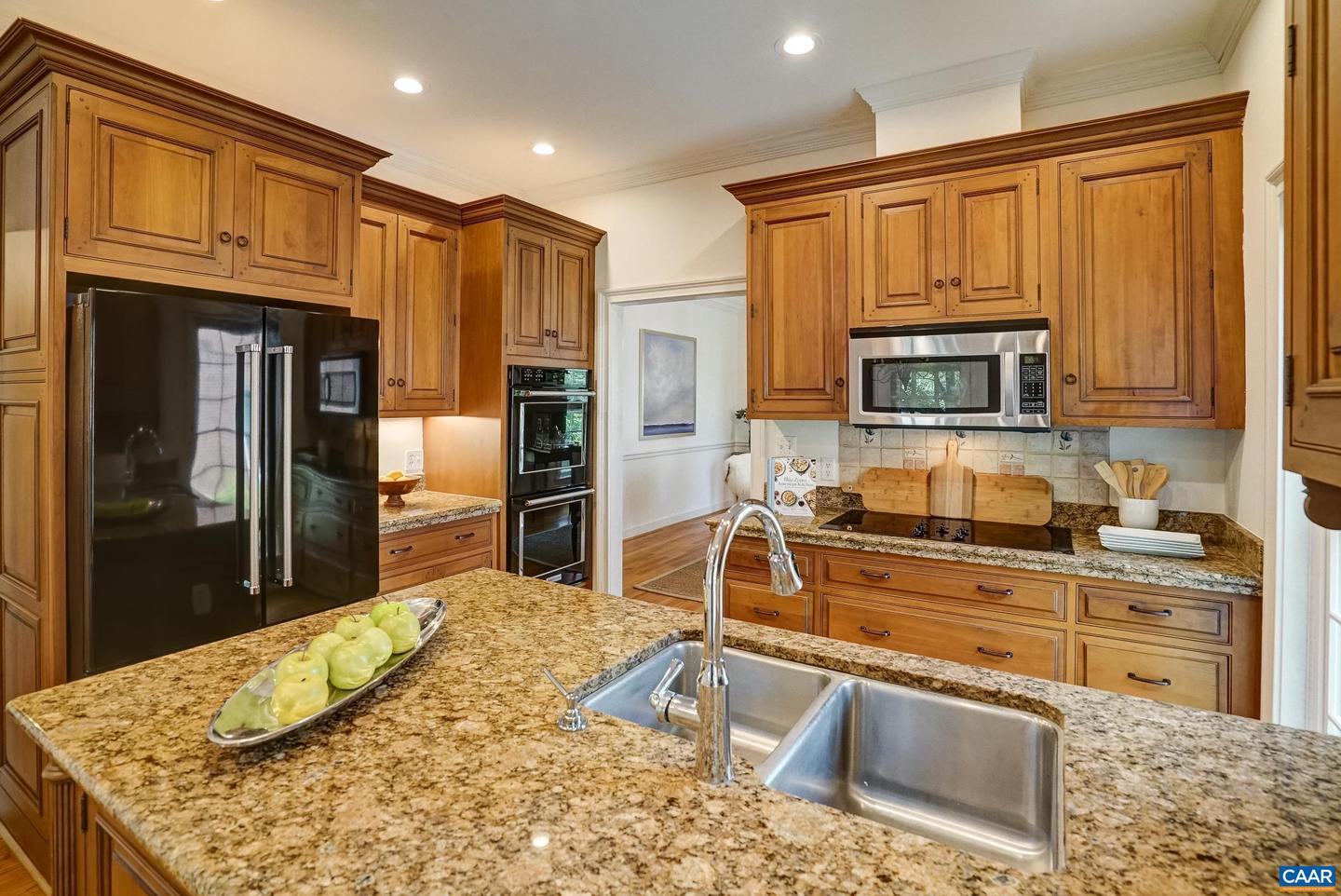 512 WORTHINGTON DR #B, CHARLOTTESVILLE, Virginia 22903, 2 Bedrooms Bedrooms, ,2 BathroomsBathrooms,Residential,For sale,512 WORTHINGTON DR #B,664846 MLS # 664846