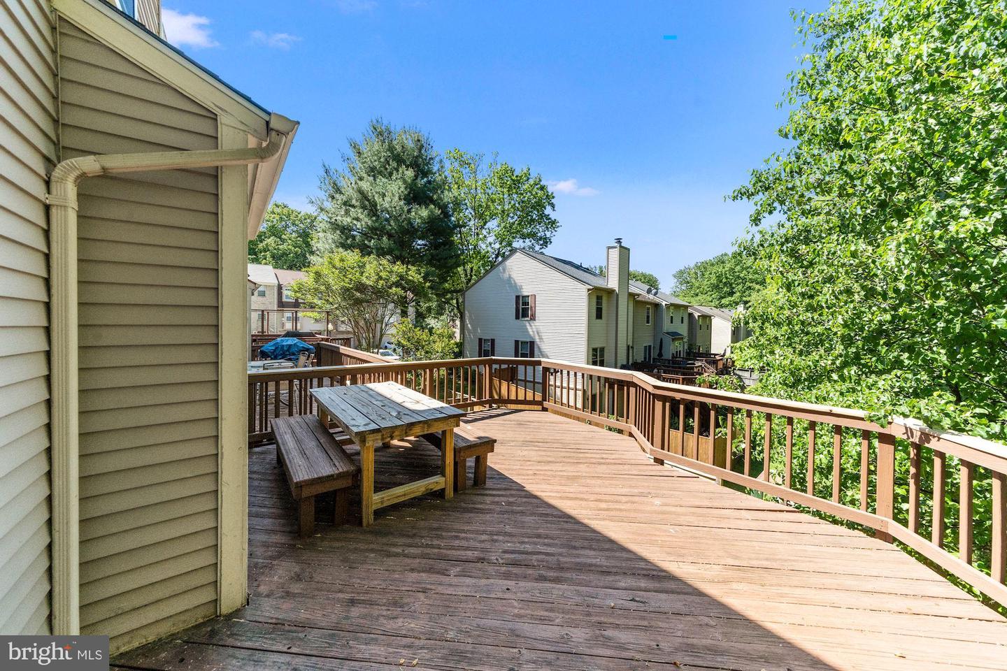 3924 COLLIS OAK CT, FAIRFAX, Virginia 22033, 3 Bedrooms Bedrooms, ,3 BathroomsBathrooms,Residential,For sale,3924 COLLIS OAK CT,VAFX2242772 MLS # VAFX2242772