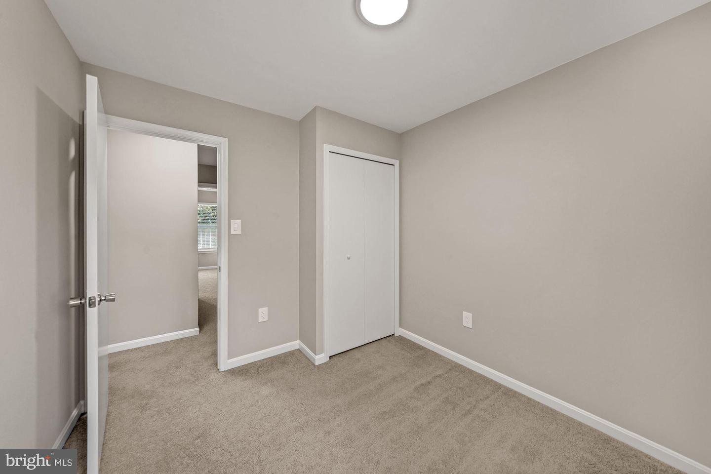 3924 COLLIS OAK CT, FAIRFAX, Virginia 22033, 3 Bedrooms Bedrooms, ,3 BathroomsBathrooms,Residential,For sale,3924 COLLIS OAK CT,VAFX2242772 MLS # VAFX2242772