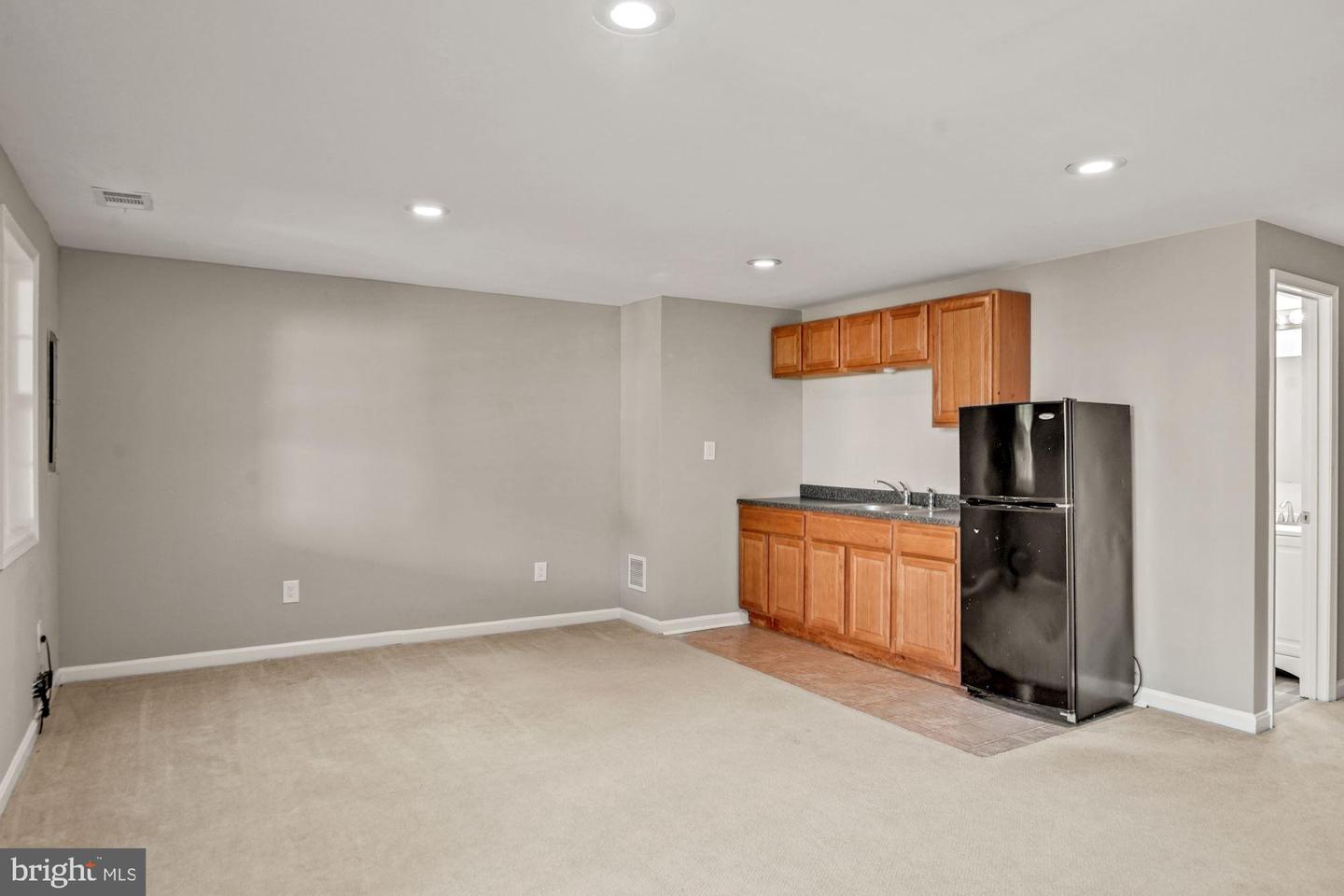 3924 COLLIS OAK CT, FAIRFAX, Virginia 22033, 3 Bedrooms Bedrooms, ,3 BathroomsBathrooms,Residential,For sale,3924 COLLIS OAK CT,VAFX2242772 MLS # VAFX2242772
