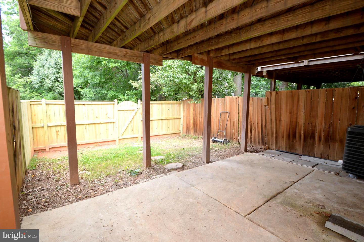 3924 COLLIS OAK CT, FAIRFAX, Virginia 22033, 3 Bedrooms Bedrooms, ,3 BathroomsBathrooms,Residential,For sale,3924 COLLIS OAK CT,VAFX2242772 MLS # VAFX2242772