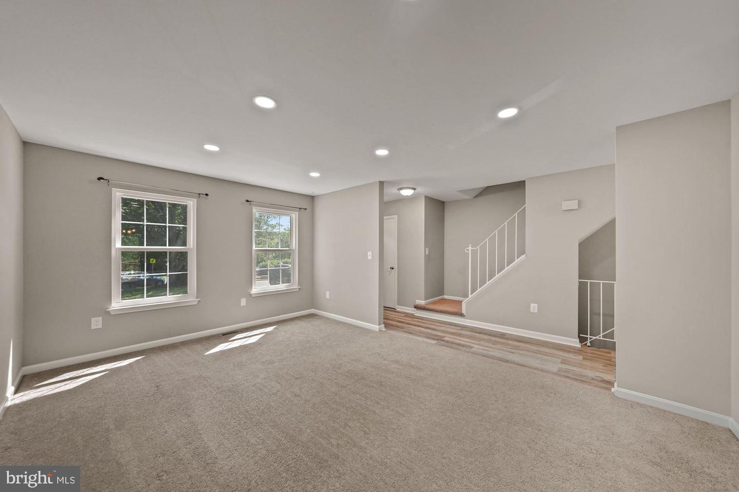 3924 COLLIS OAK CT, FAIRFAX, Virginia 22033, 3 Bedrooms Bedrooms, ,3 BathroomsBathrooms,Residential,For sale,3924 COLLIS OAK CT,VAFX2242772 MLS # VAFX2242772
