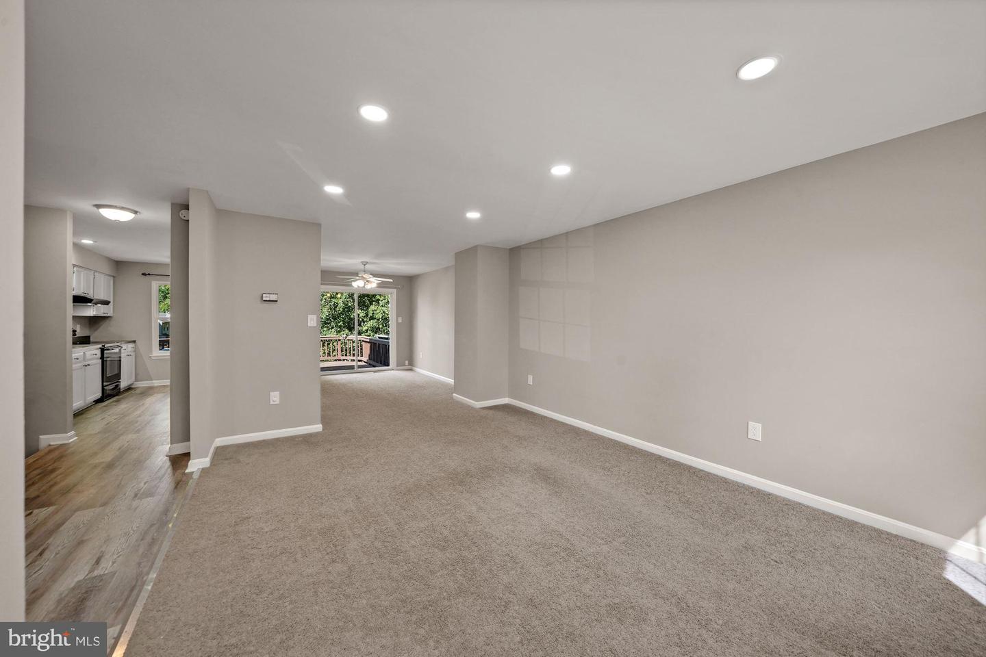 3924 COLLIS OAK CT, FAIRFAX, Virginia 22033, 3 Bedrooms Bedrooms, ,3 BathroomsBathrooms,Residential,For sale,3924 COLLIS OAK CT,VAFX2242772 MLS # VAFX2242772
