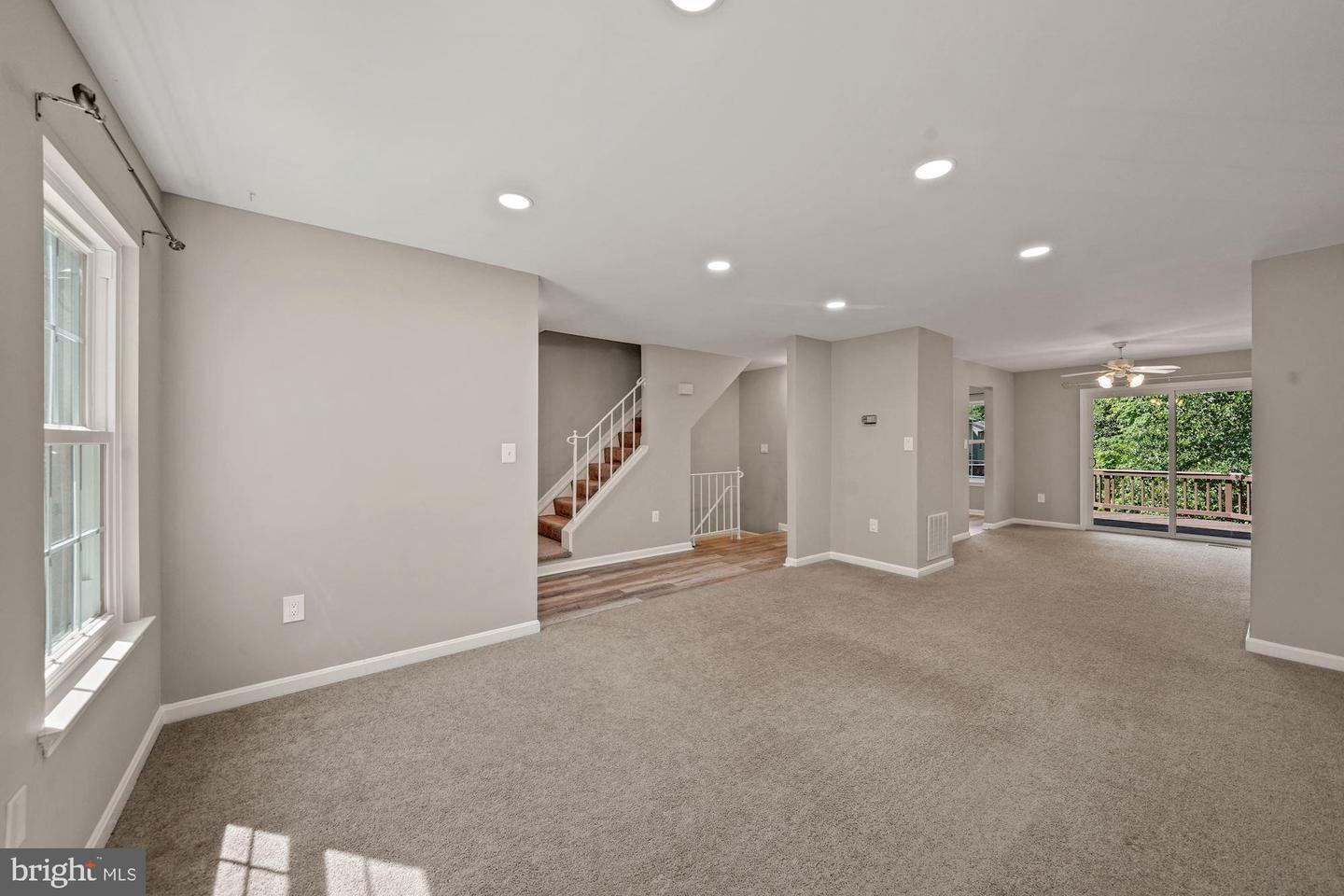 3924 COLLIS OAK CT, FAIRFAX, Virginia 22033, 3 Bedrooms Bedrooms, ,3 BathroomsBathrooms,Residential,For sale,3924 COLLIS OAK CT,VAFX2242772 MLS # VAFX2242772